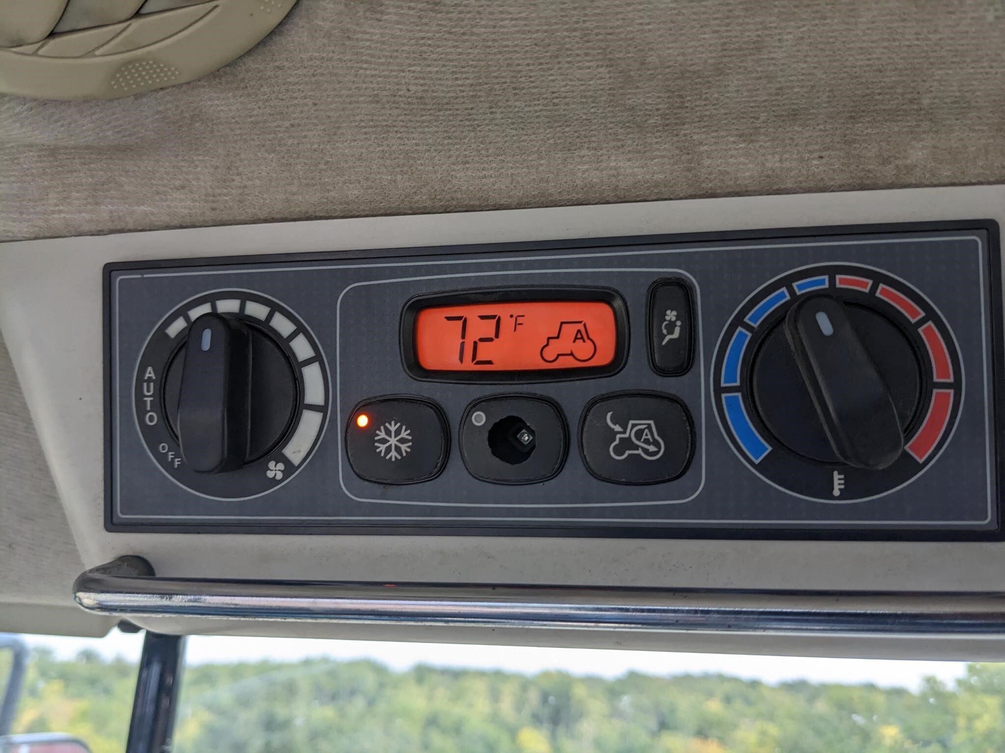 2014 Challenger MT645D Tractor