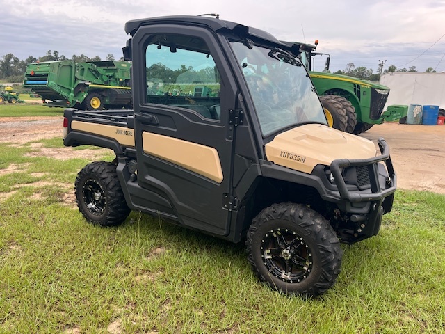 2022 John Deere XUV 835M ATVs and Utility Vehicle