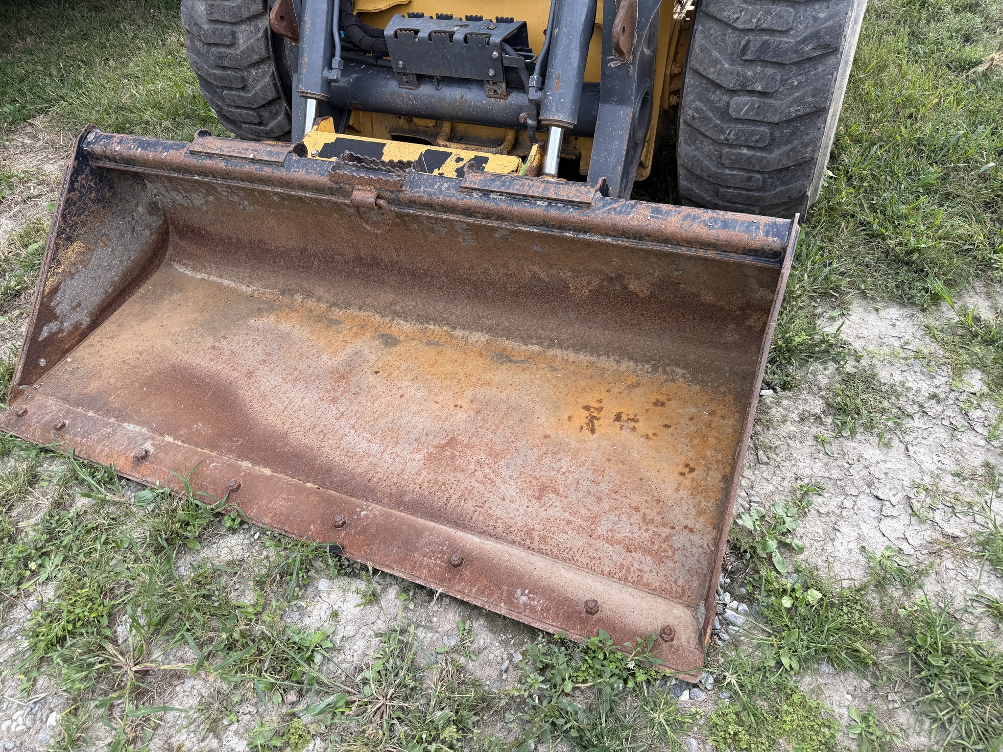 2016 Deere 330G Skid Steer