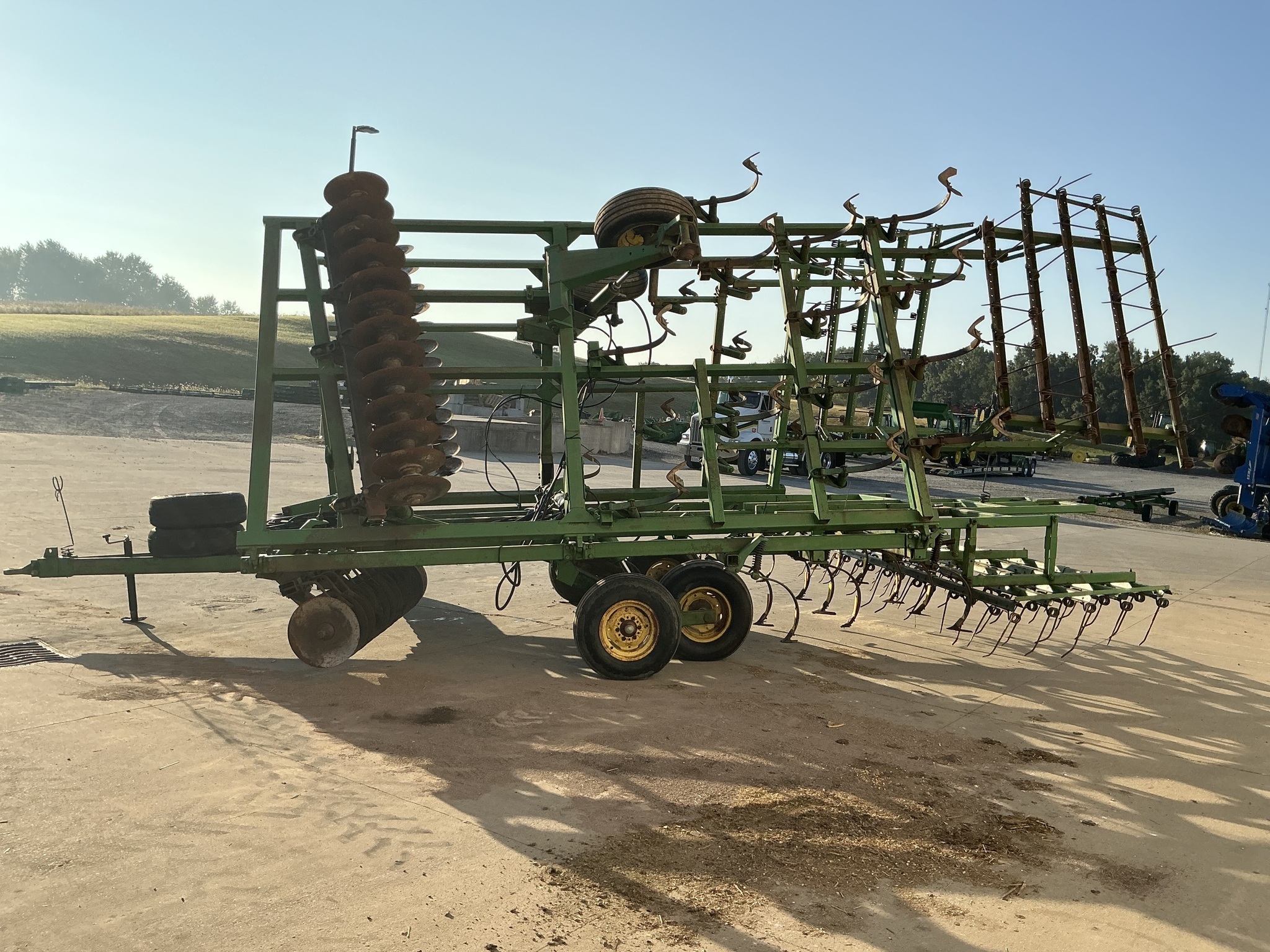 1984 John Deere 722 Soil Finisher