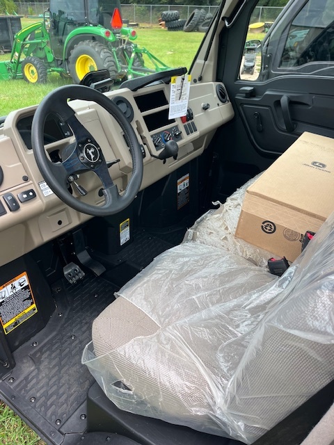 2024 John Deere 835R ATVs and Utility Vehicle