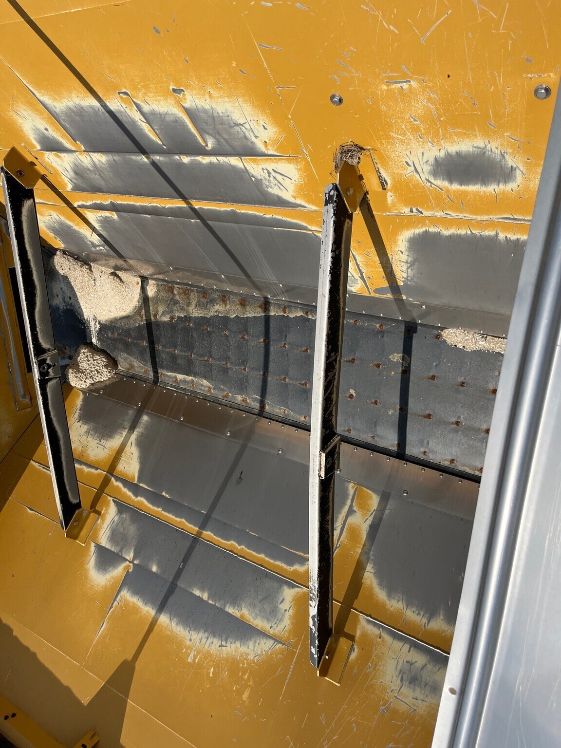 2019 ROGATOR 1100C Self-Propelled Sprayer