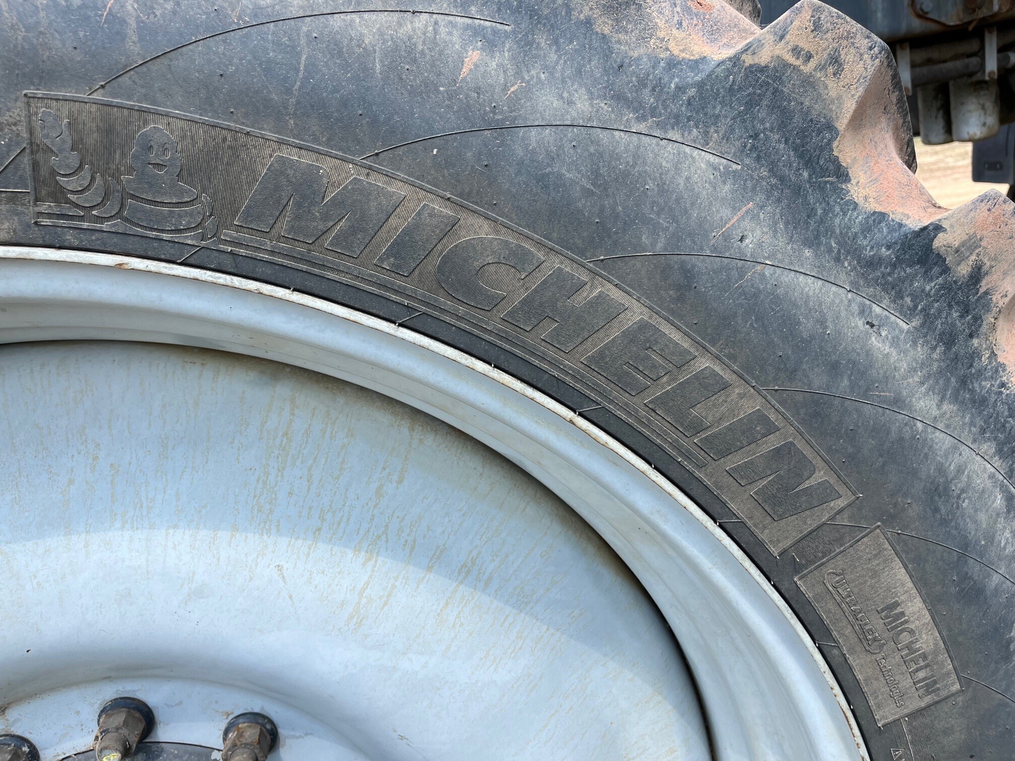 2019 ROGATOR 1100C Self-Propelled Sprayer