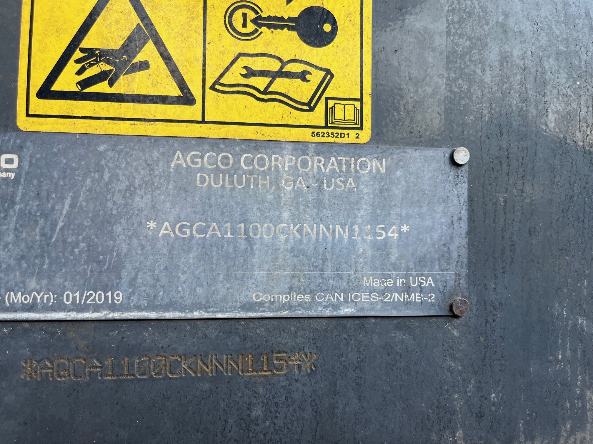 2019 ROGATOR 1100C Self-Propelled Sprayer