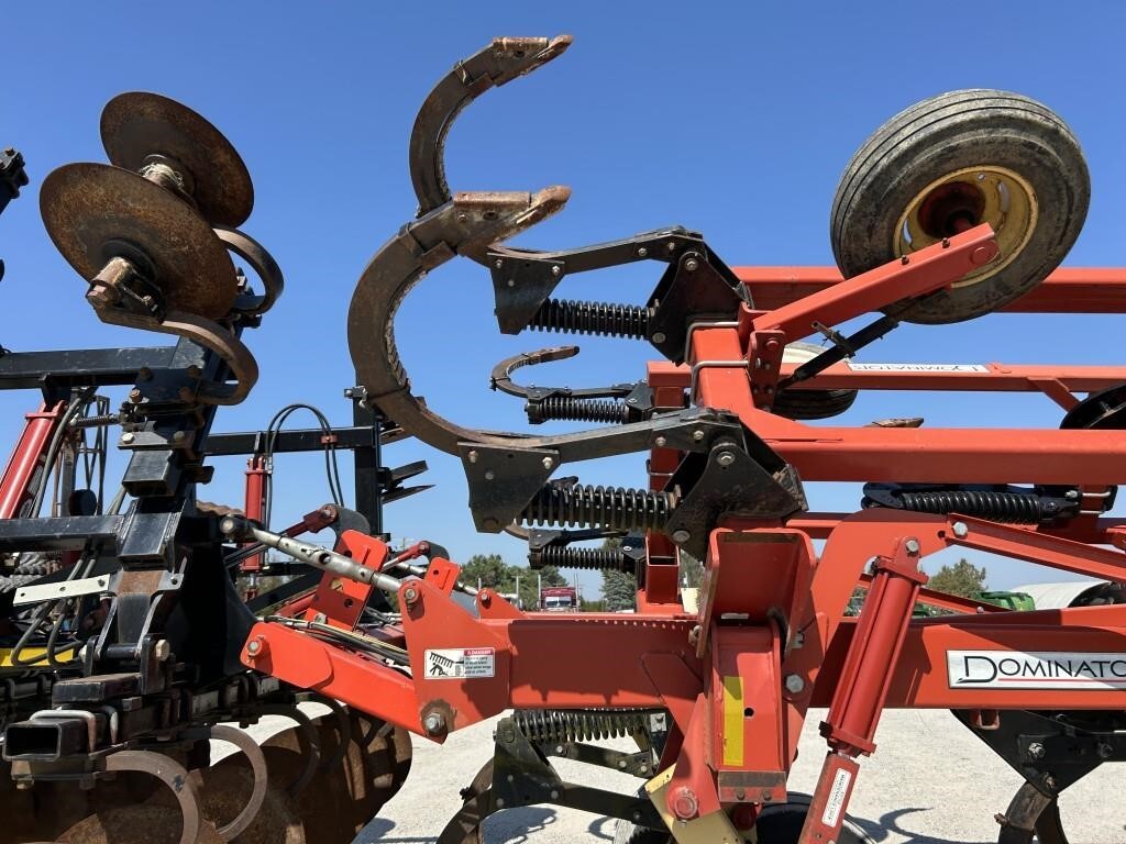 2009 Krause Dominator 4850 Disk Chisel