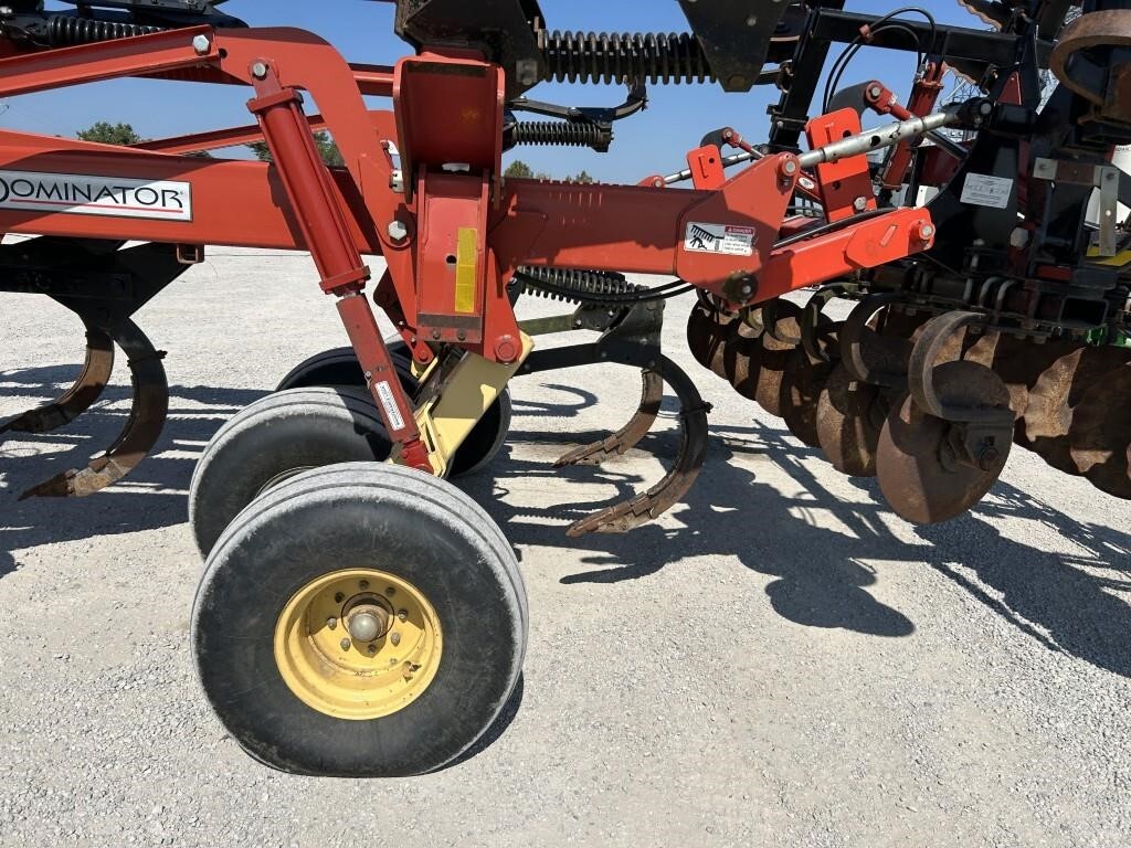 2009 Krause Dominator 4850 Disk Chisel