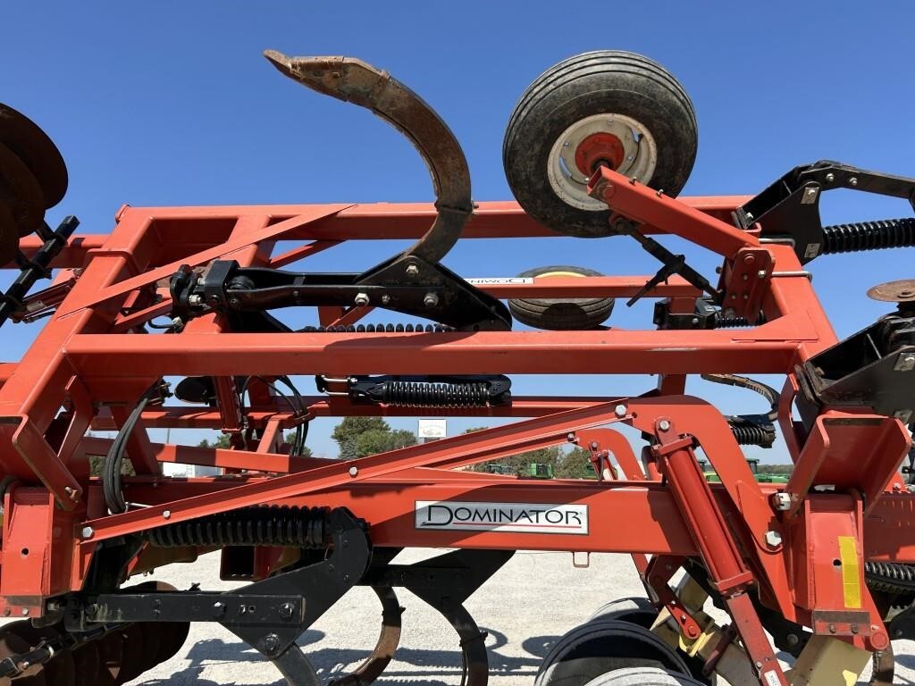 2009 Krause Dominator 4850 Disk Chisel
