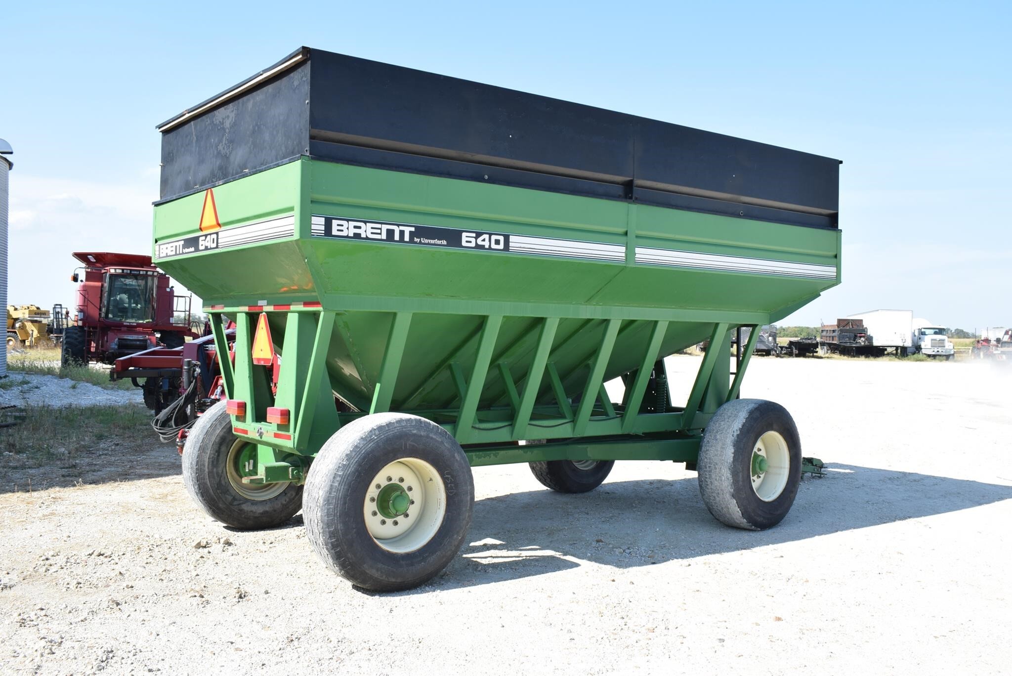  Brent 640 Gravity Wagon