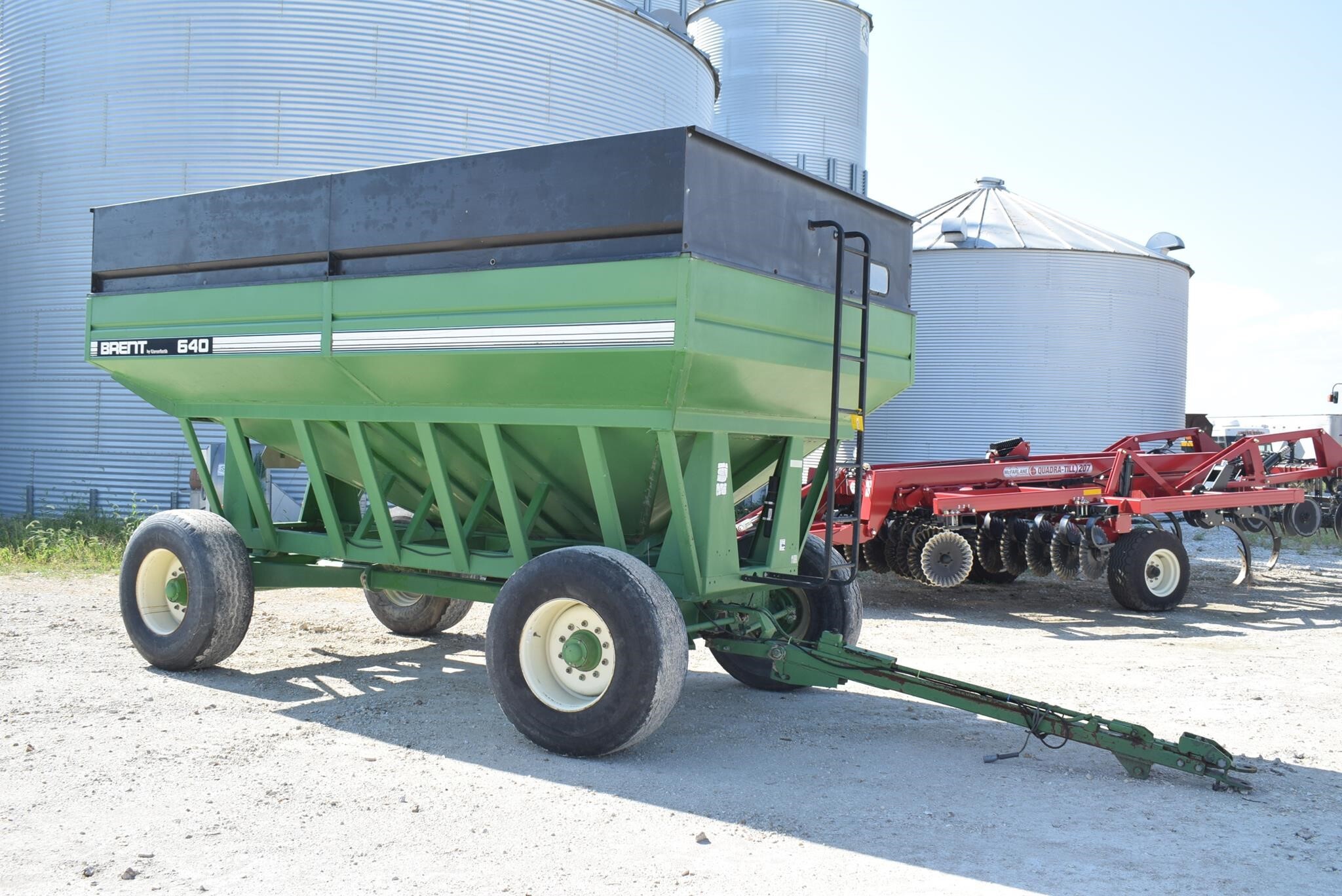  Brent 640 Gravity Wagon