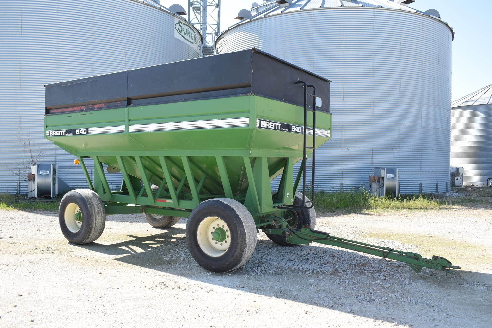  Brent 640 Gravity Wagon