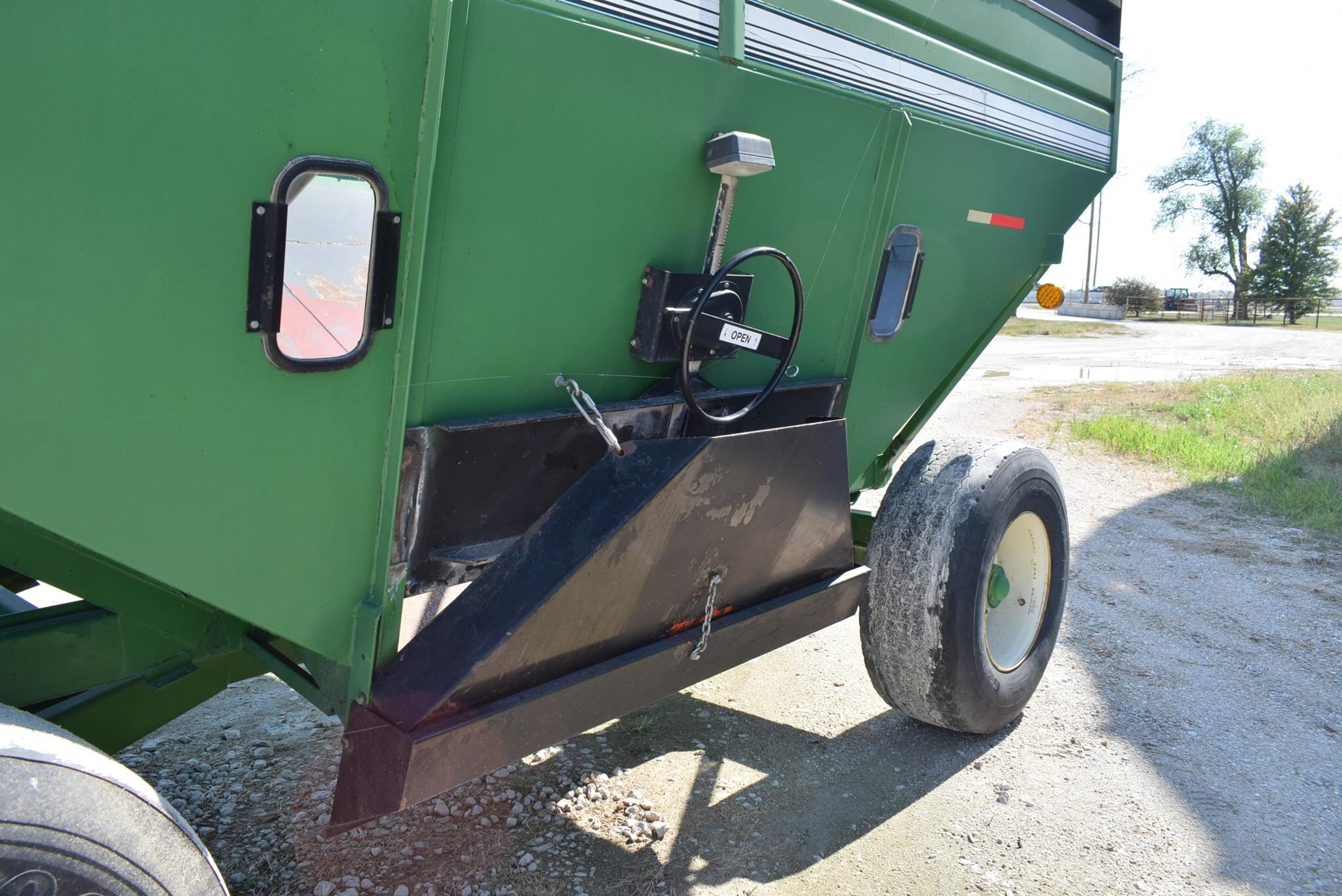  Brent 640 Gravity Wagon