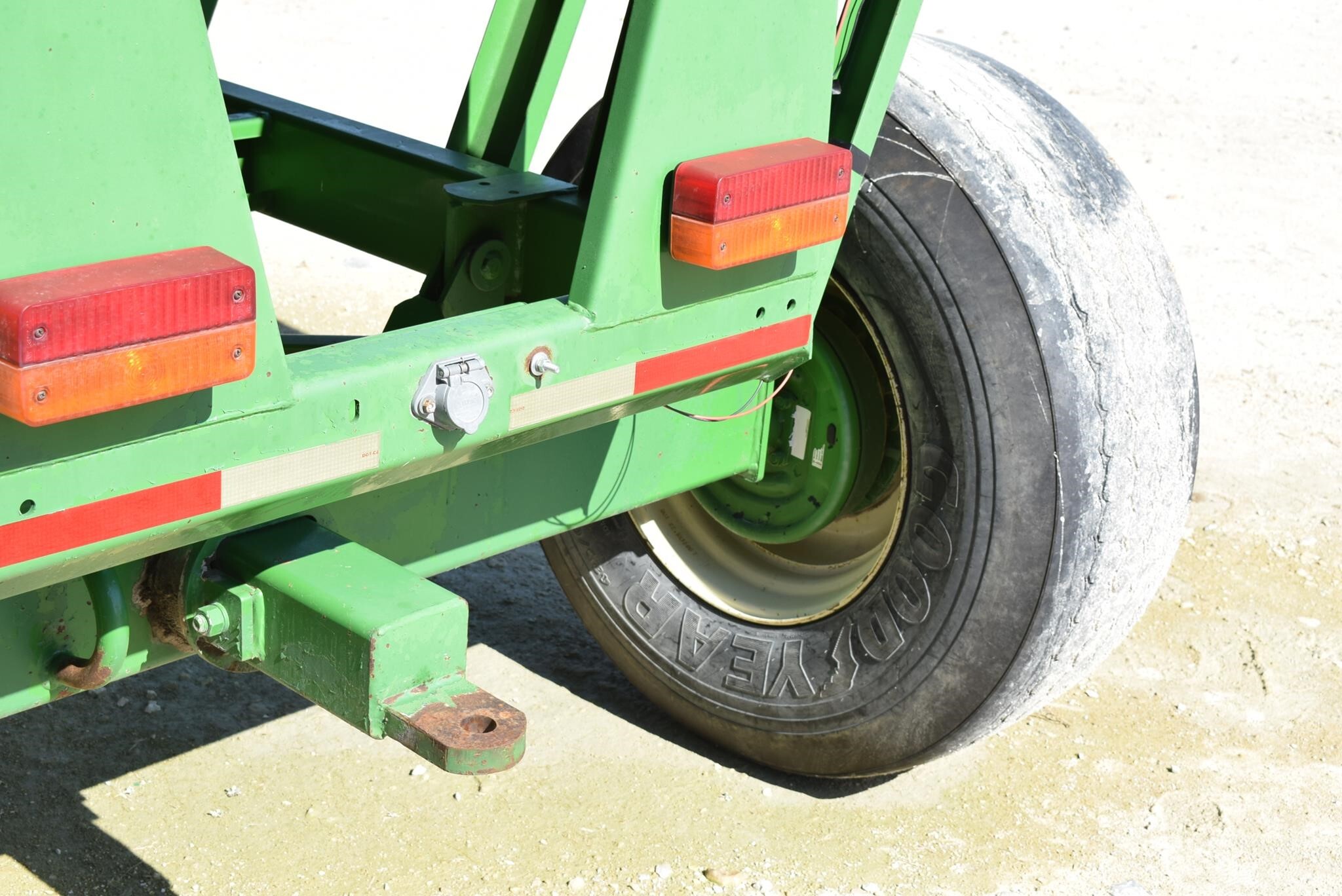  Brent 640 Gravity Wagon