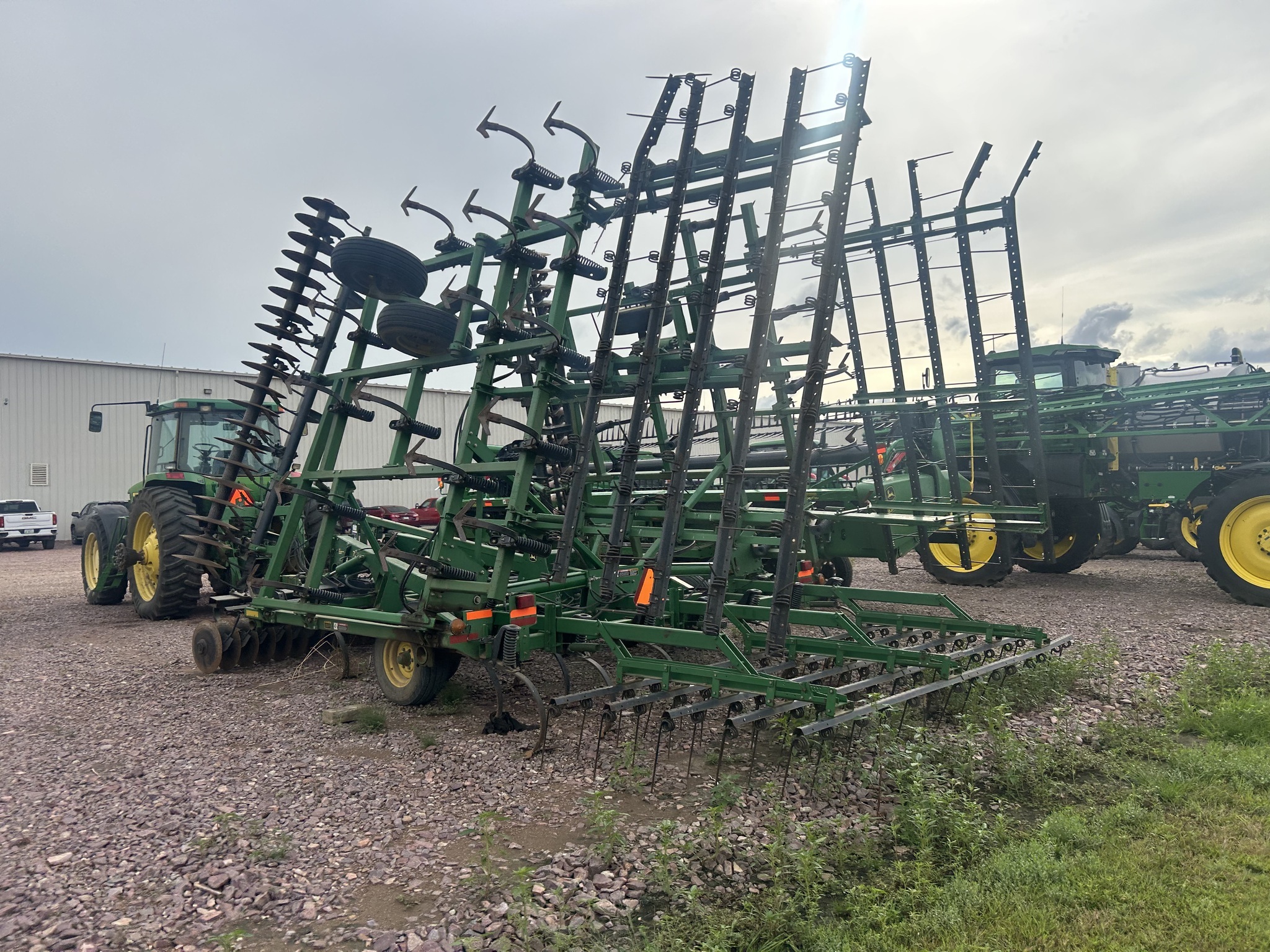 2003 John Deere 726 Soil Finisher