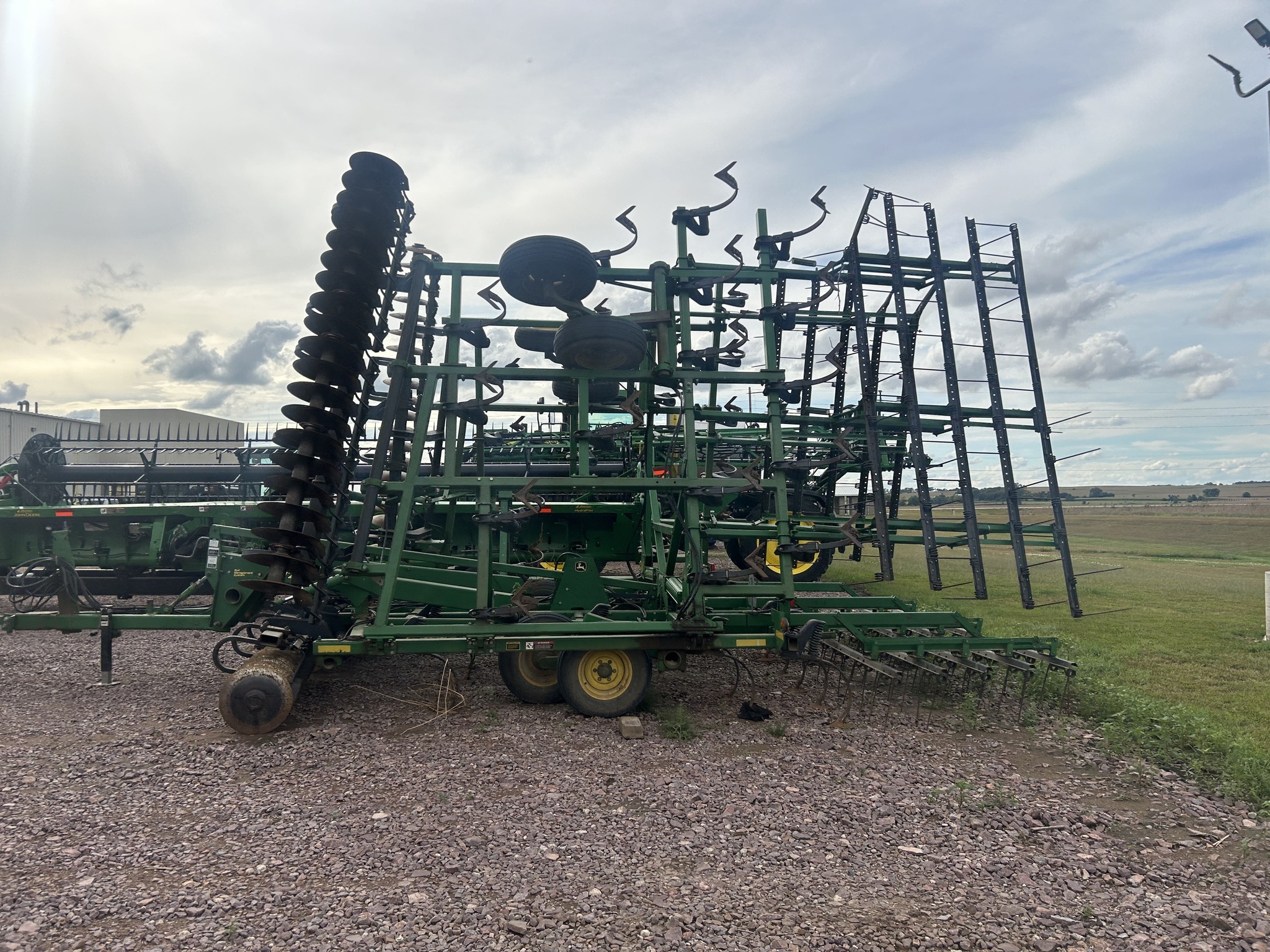 2003 John Deere 726 Soil Finisher