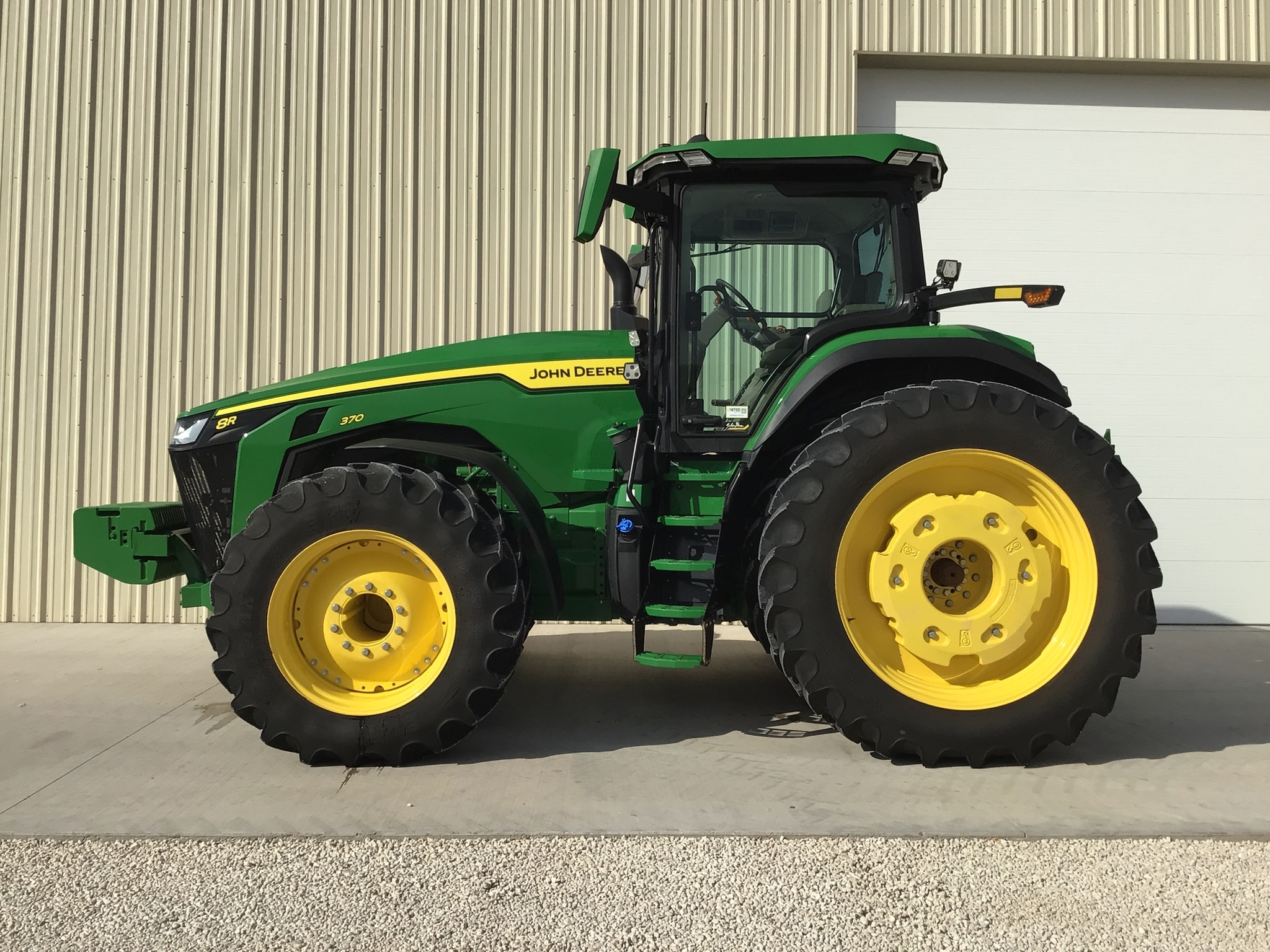 2024 John Deere 8R 370 Tractor