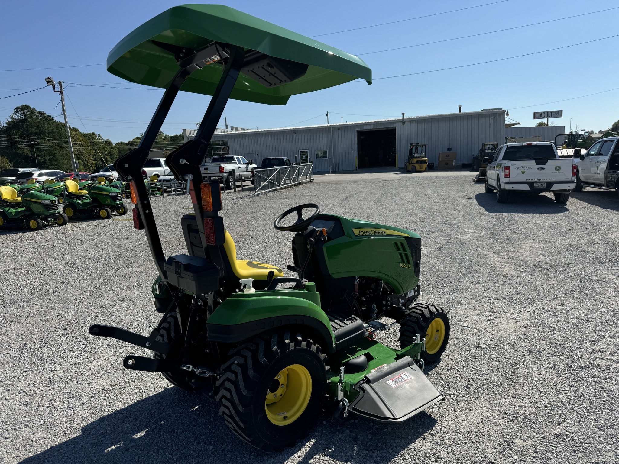 2025 John Deere 1023E Tractor