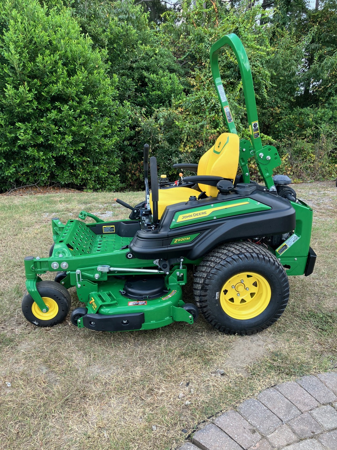 2024 John Deere Z920M Lawn Mower