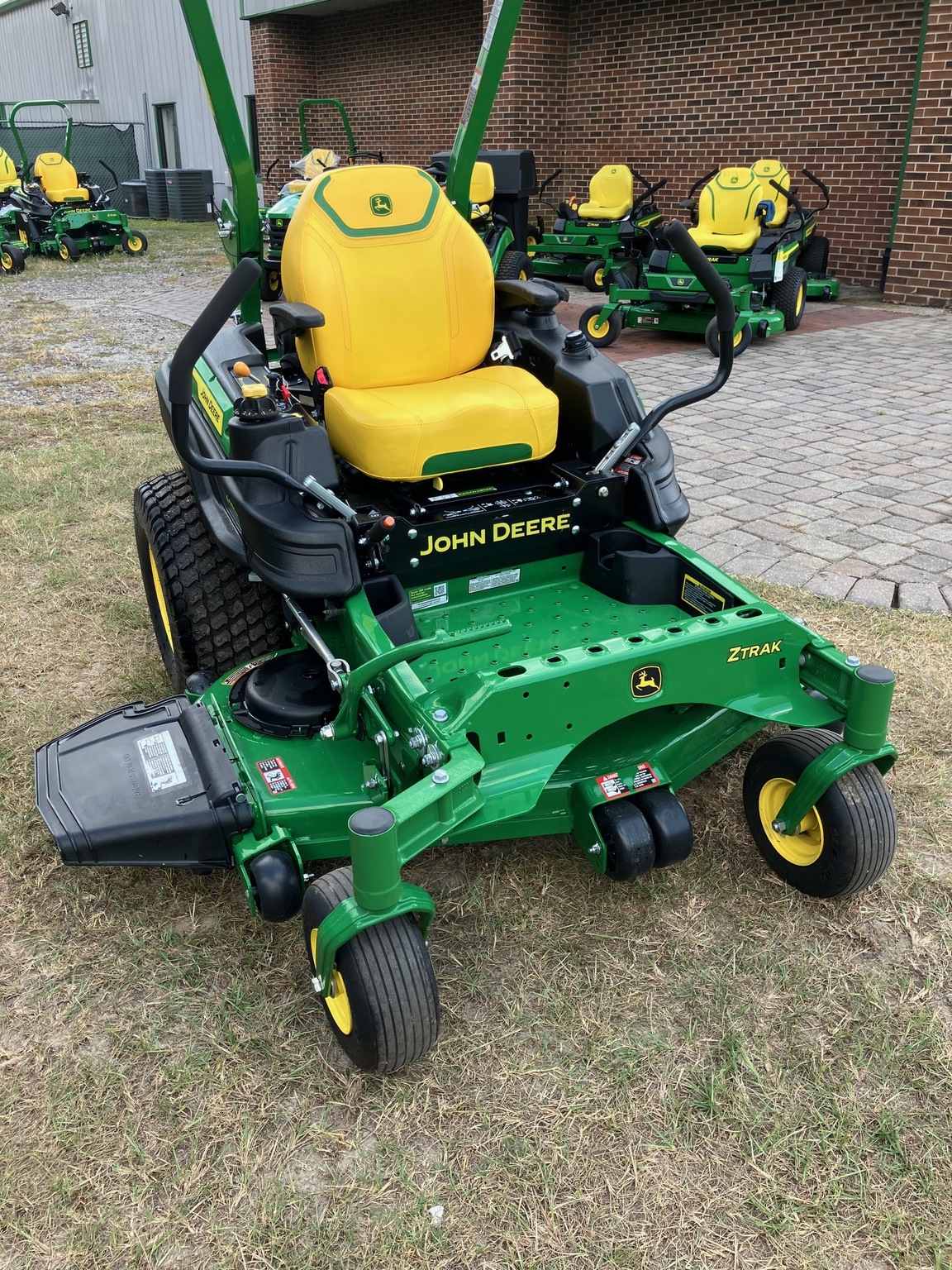 2024 John Deere Z920M Lawn Mower
