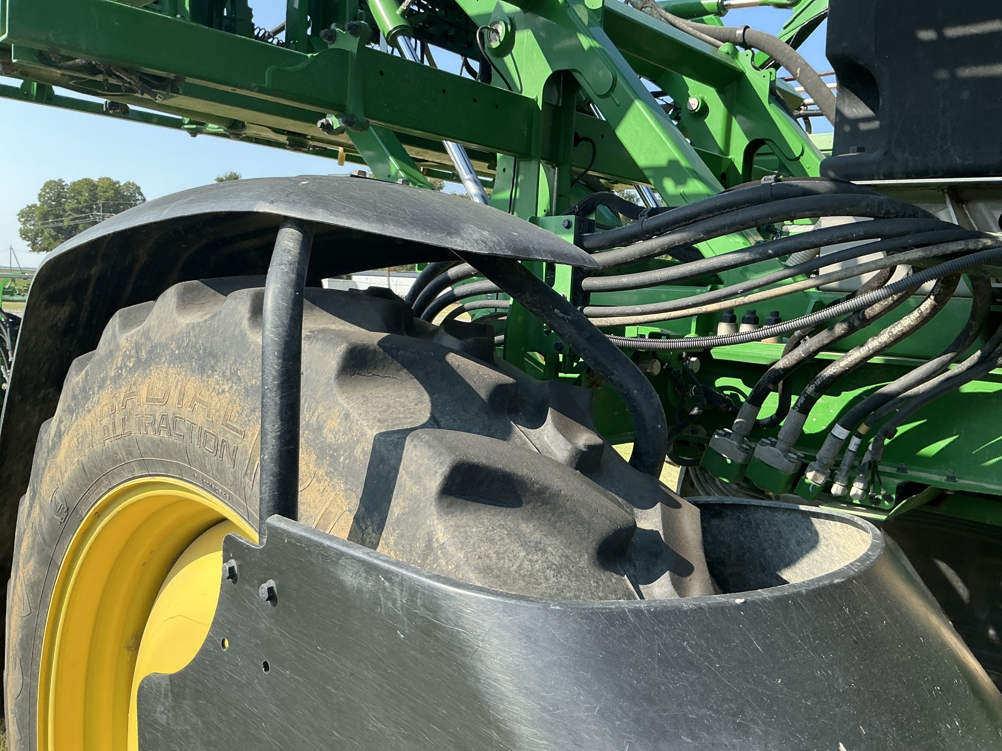 2022 John Deere 410R Self-Propelled Sprayer