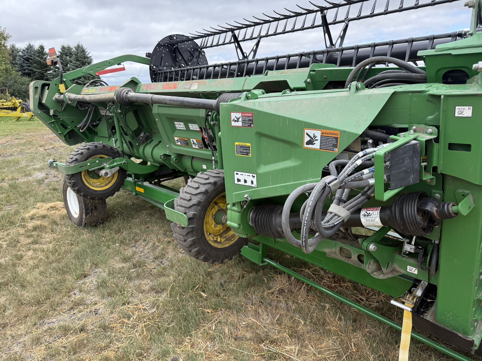 2022 John Deere HD40F Platform