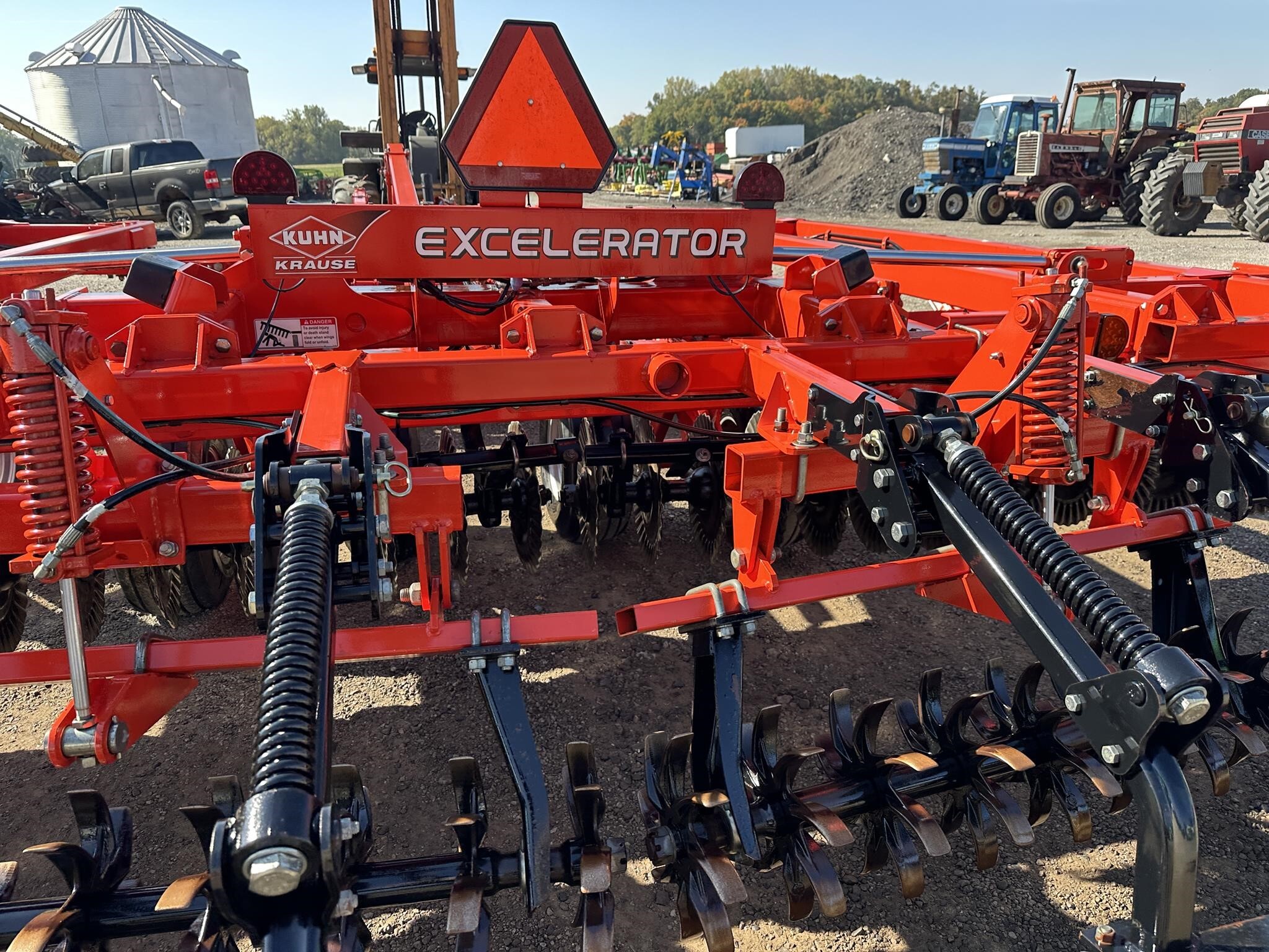 Krause Excelerator 8000 Vertical Tillage - $65,000 | Machinery Pete