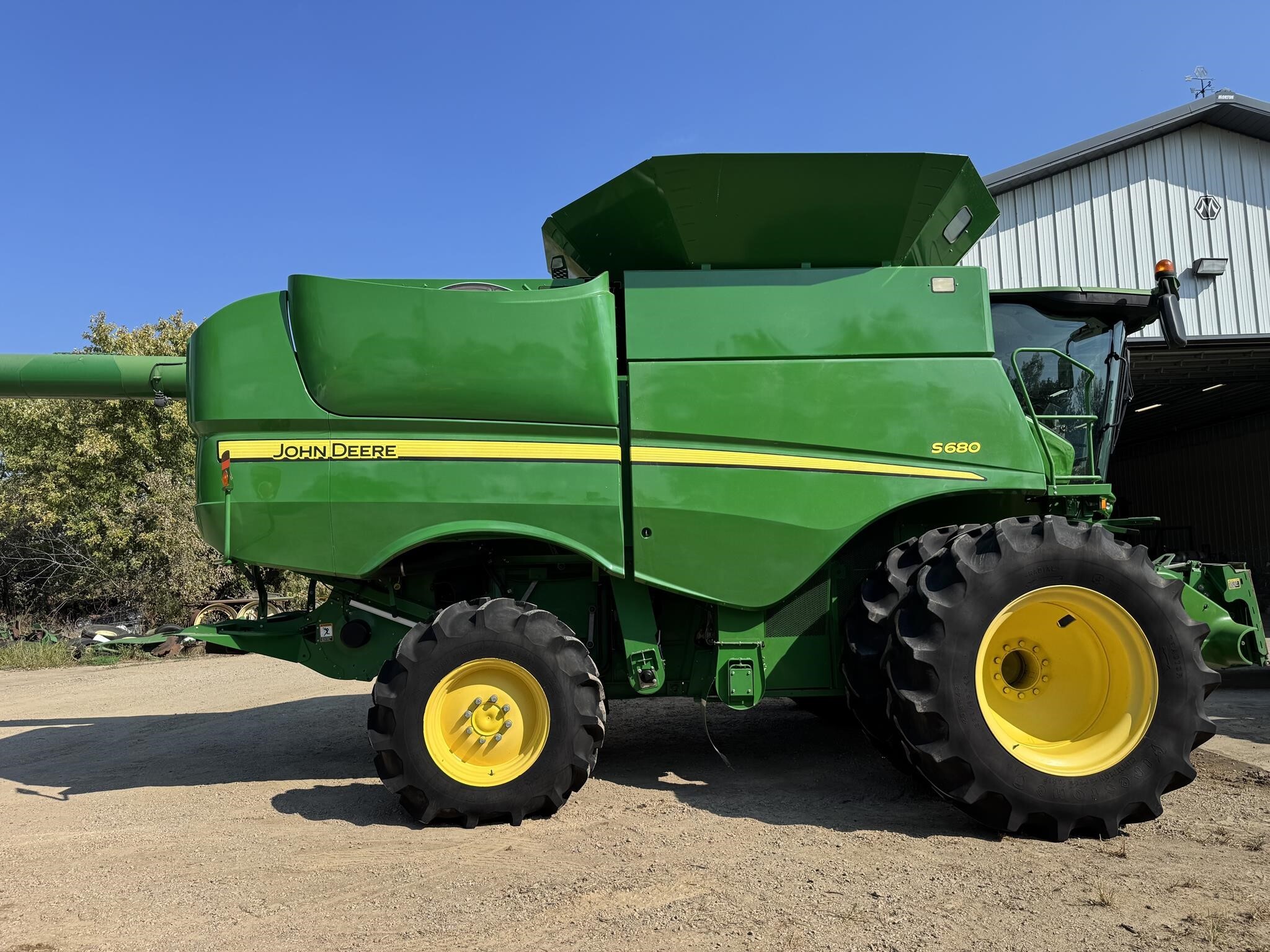 2013 John Deere S680 Combine