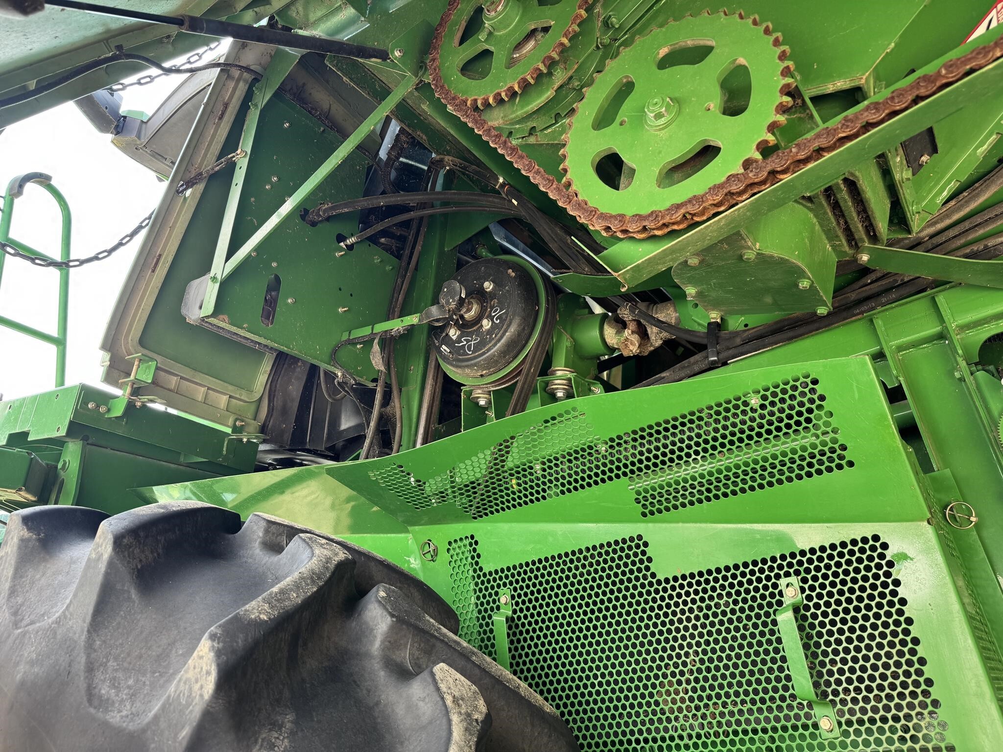 2013 John Deere S680 Combine