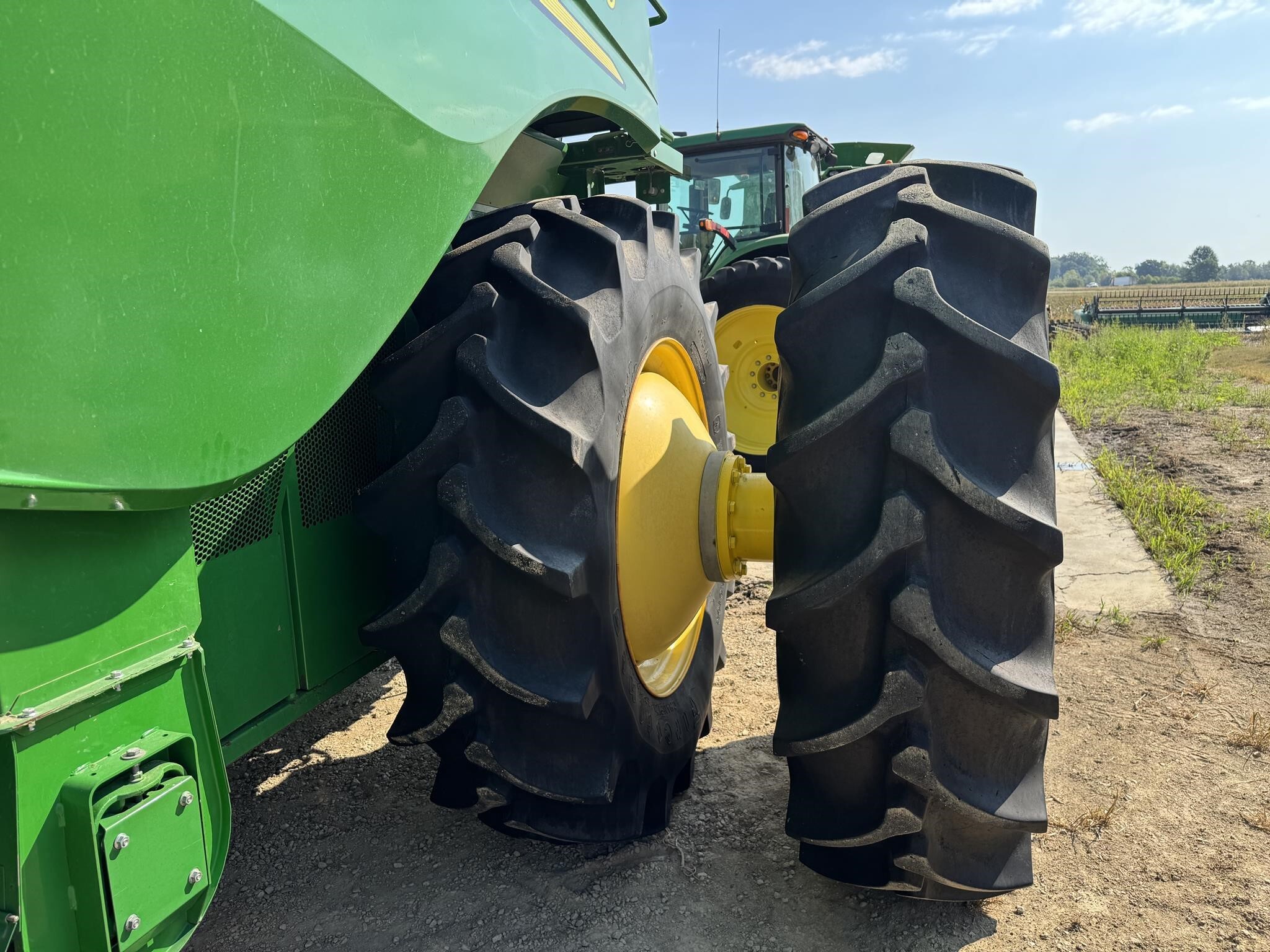 2013 John Deere S680 Combine