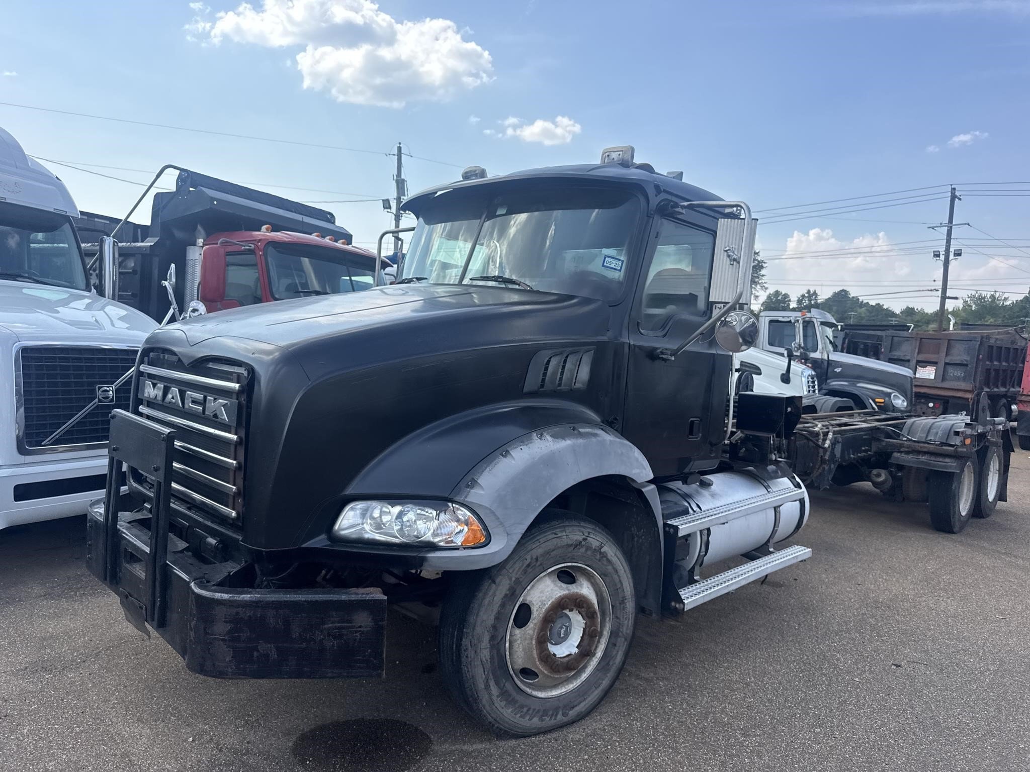 2008 Mack GRANITE GU813 Semi Trucks/Trailer