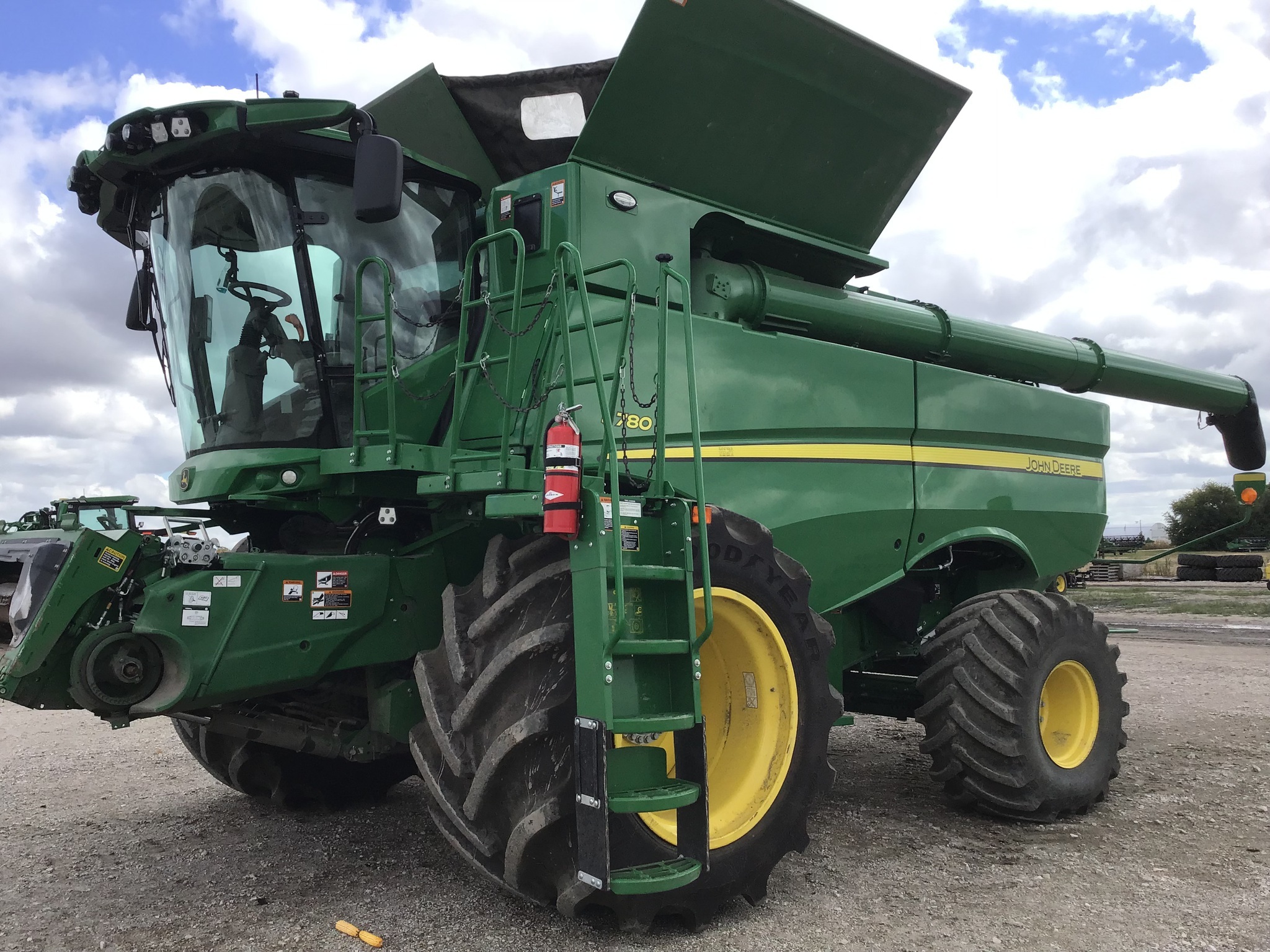 2023 John Deere S780 Combine