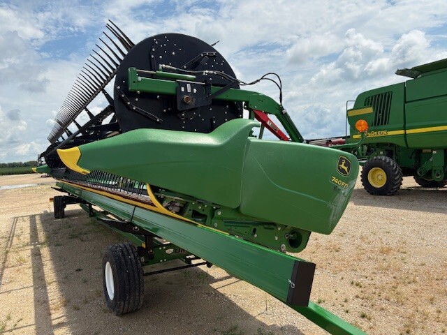 2020 John Deere 740FD Platform