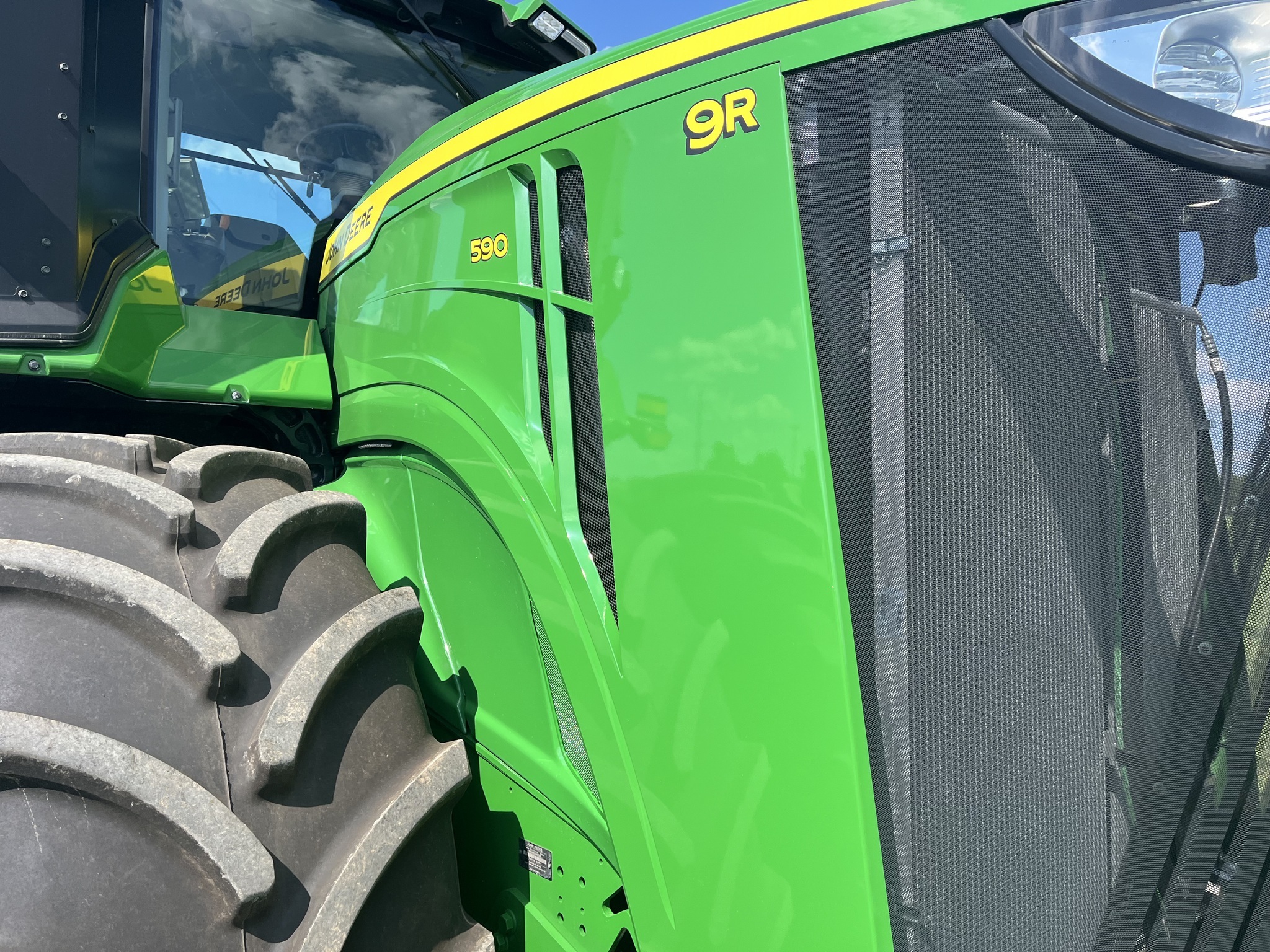 2022 John Deere 9R 590 Tractor