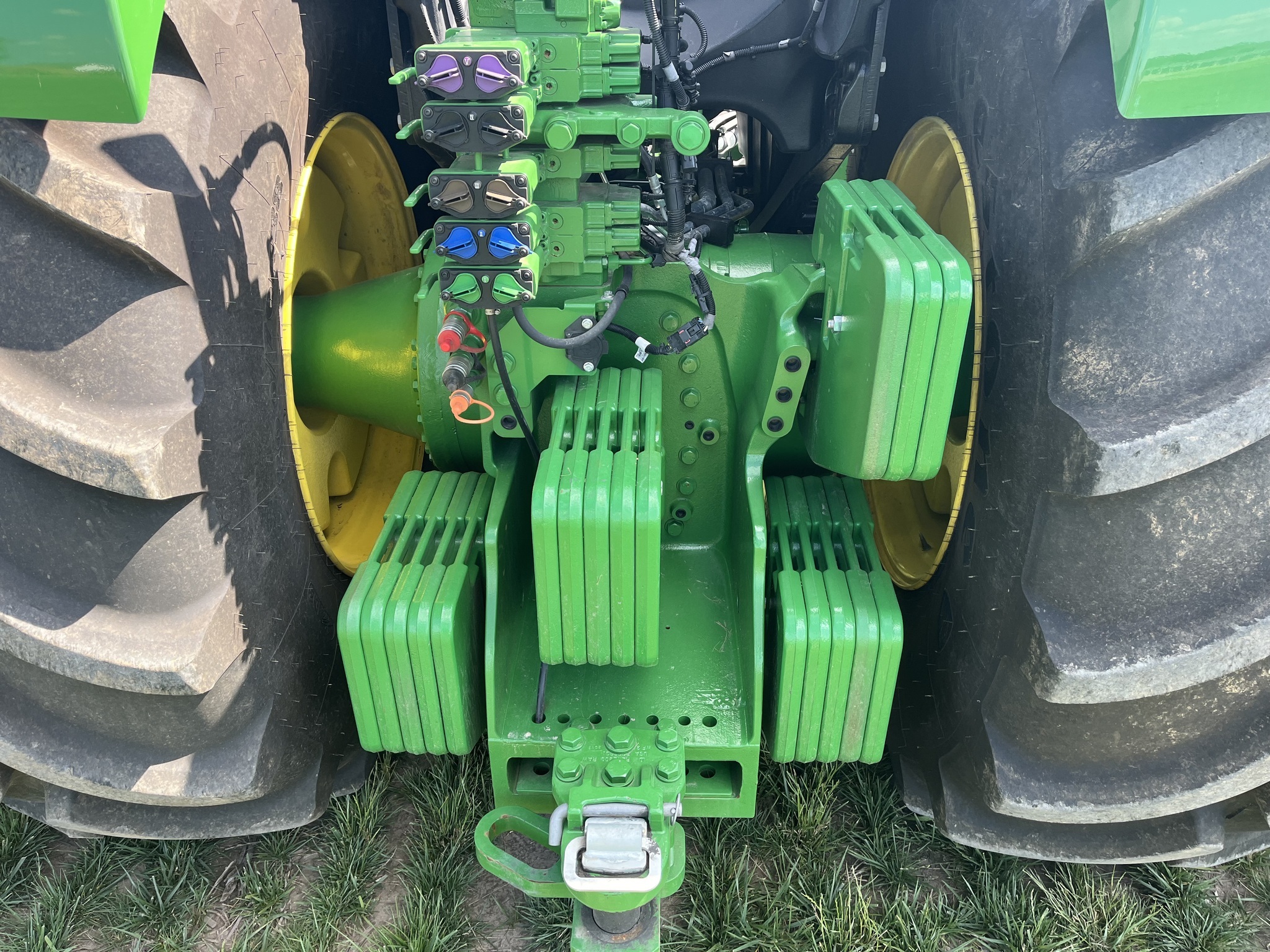2022 John Deere 9R 590 Tractor