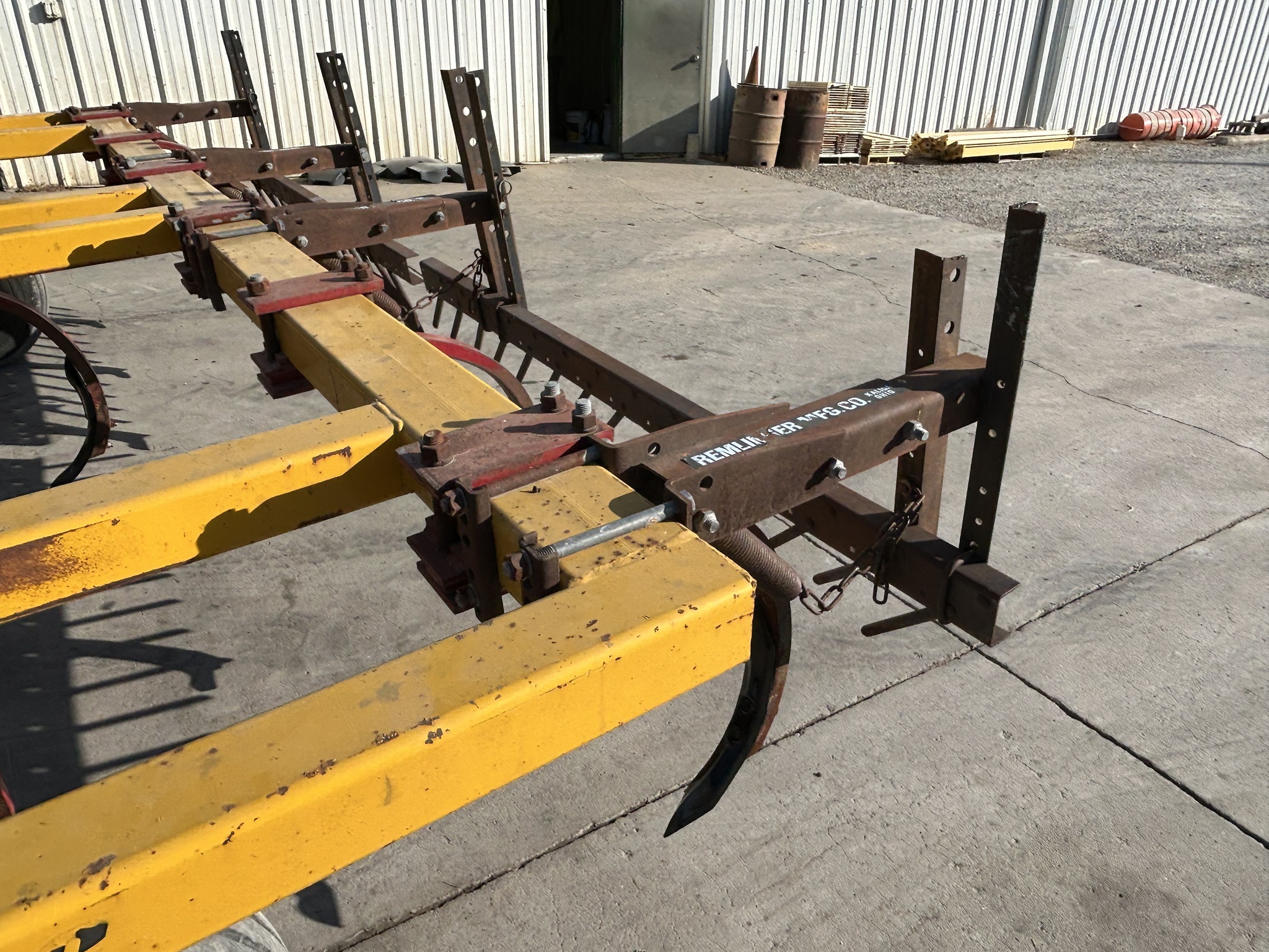 1980 John Deere 2111 Chisel Plow