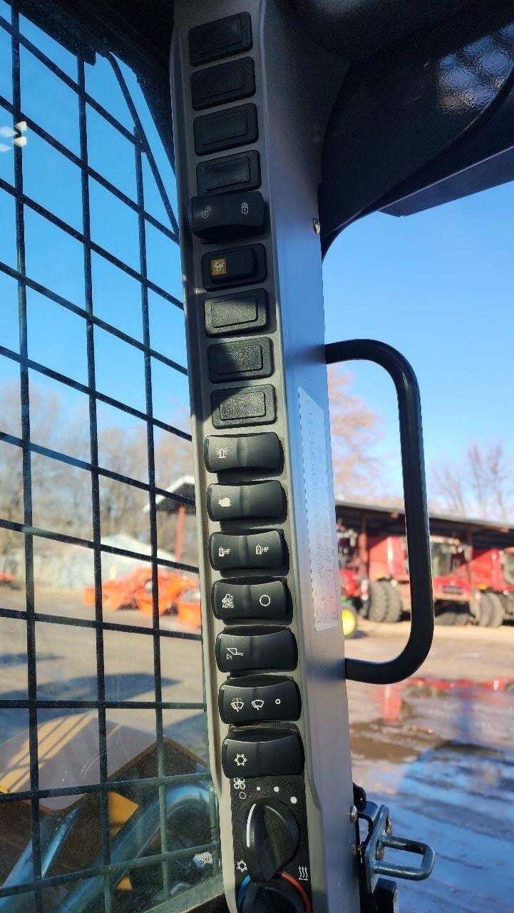 2021 Case TV370B Skid Steer