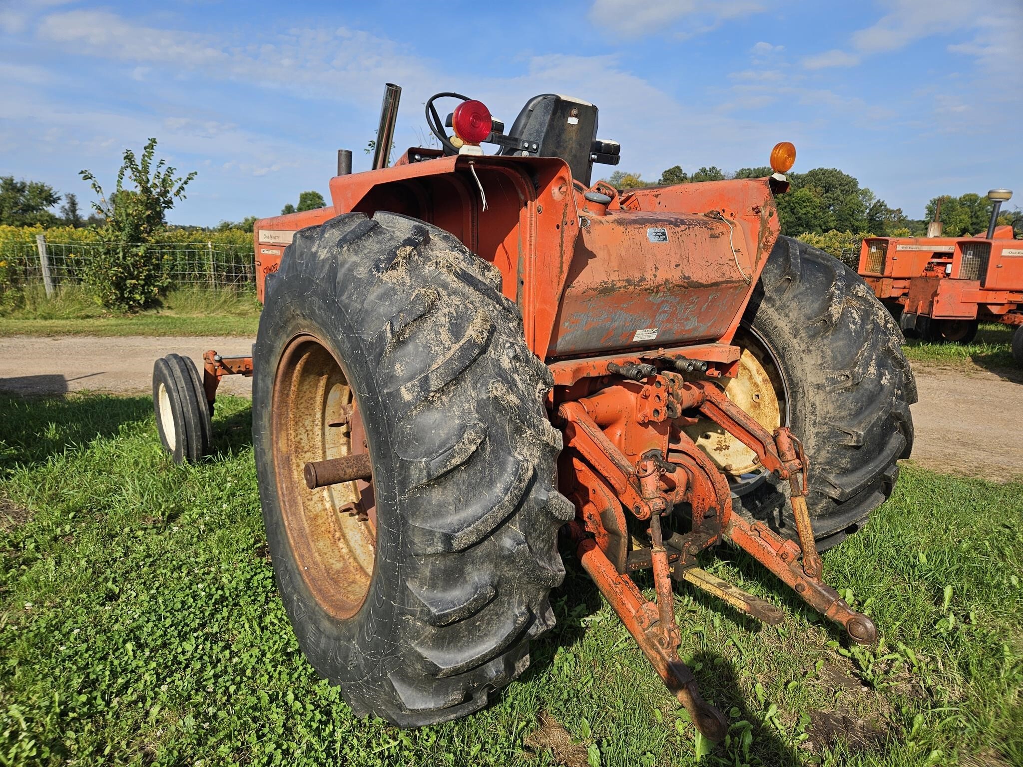 1969 Allis Chalmers 190XT III Tractor