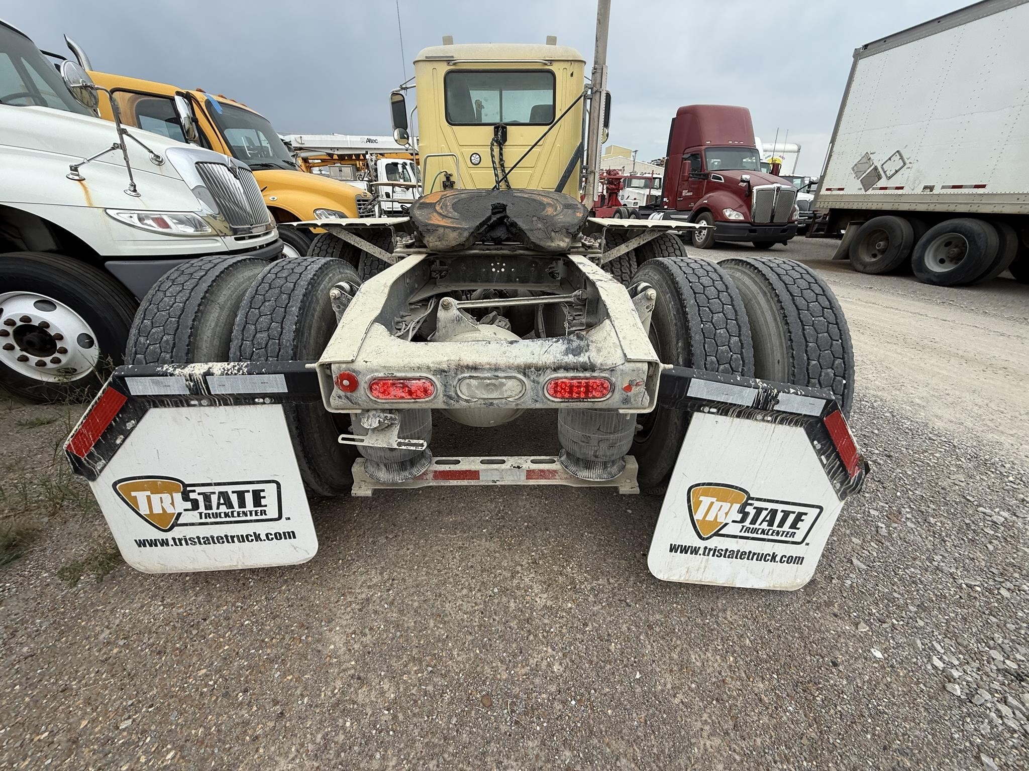 2018 Mack PINNACLE CXU613 Semi Trucks/Trailer