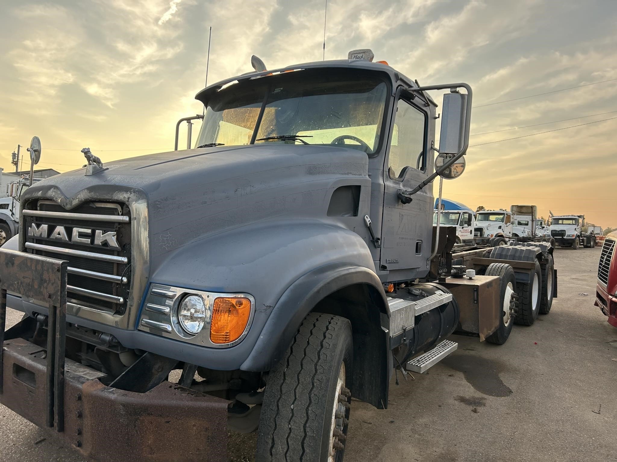 2007 Mack Granite CV713 Dump Trucks/Trailer