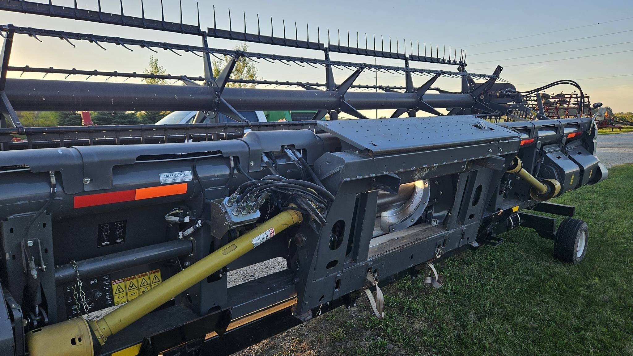 2012 Gleaner 9250 Platform