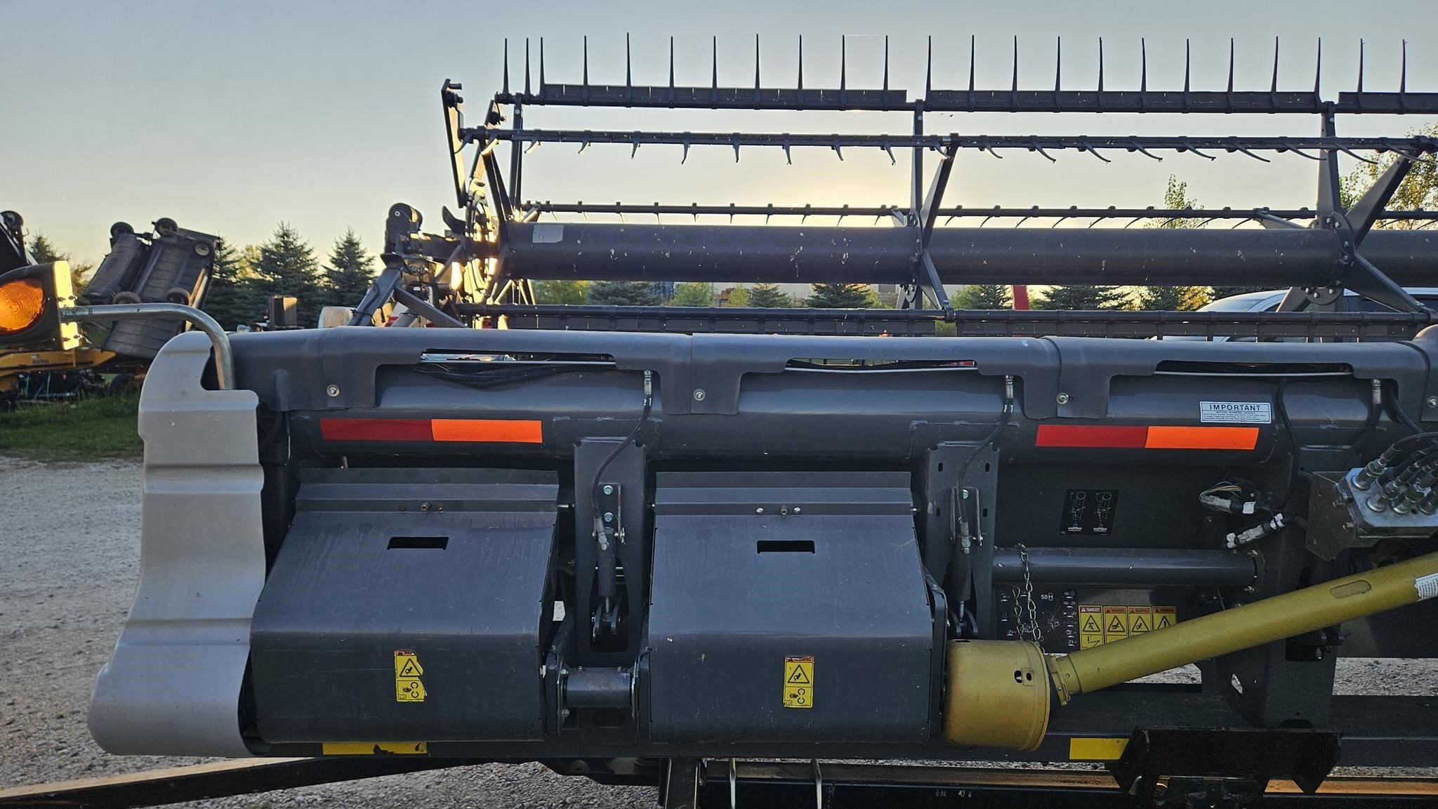 2012 Gleaner 9250 Platform