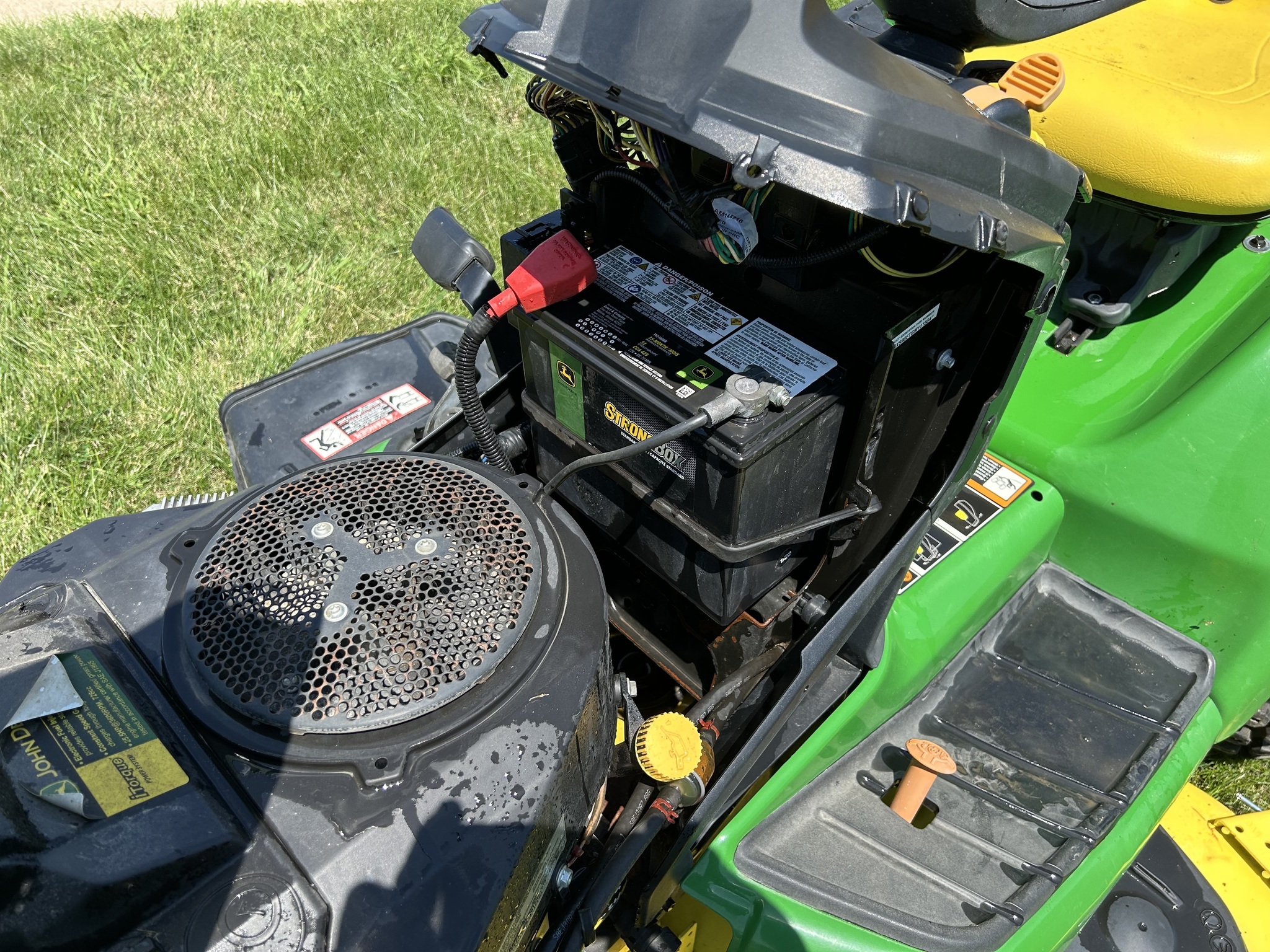 2016 John Deere X590 Lawn Mower