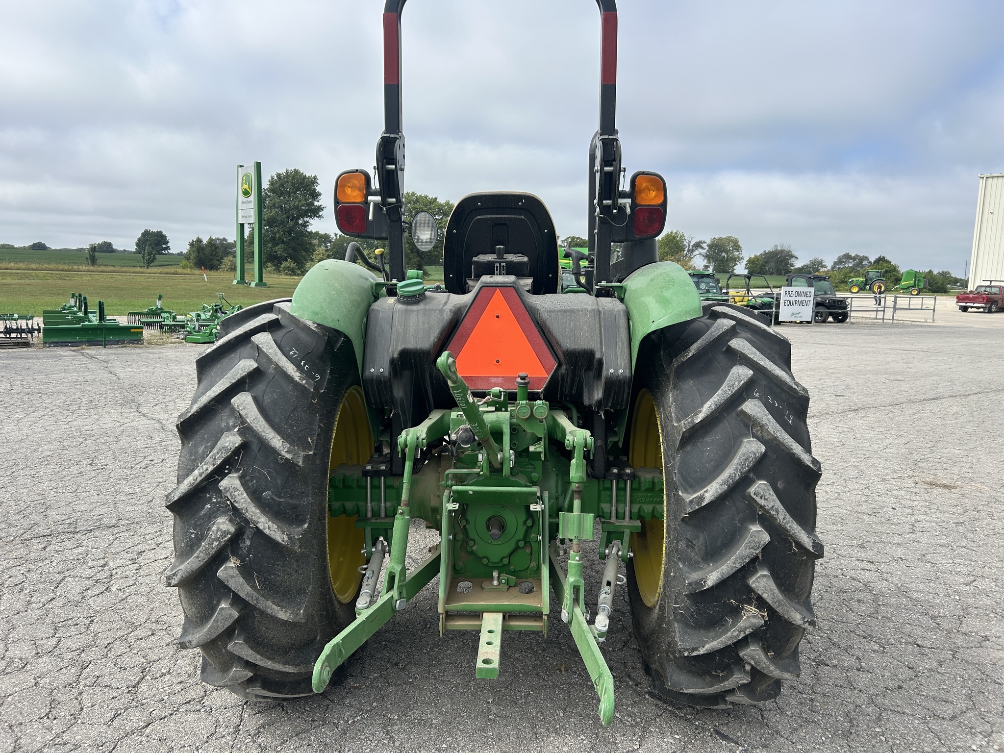 2023 John Deere 5050E Tractor