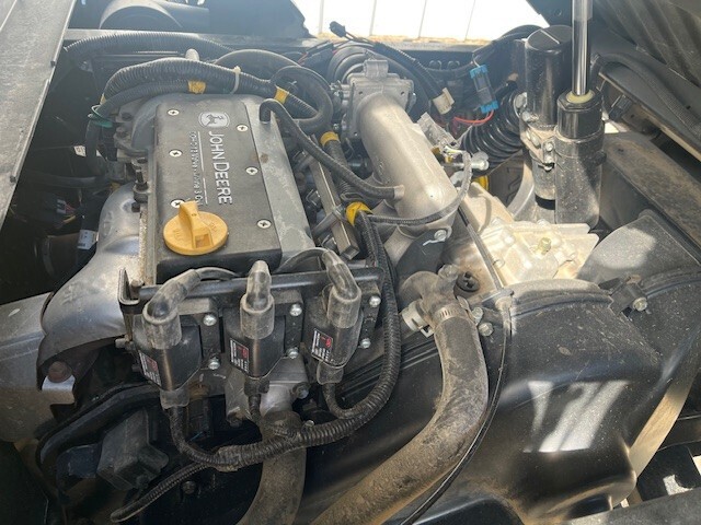 2021 John Deere XUV 835M ATVs and Utility Vehicle