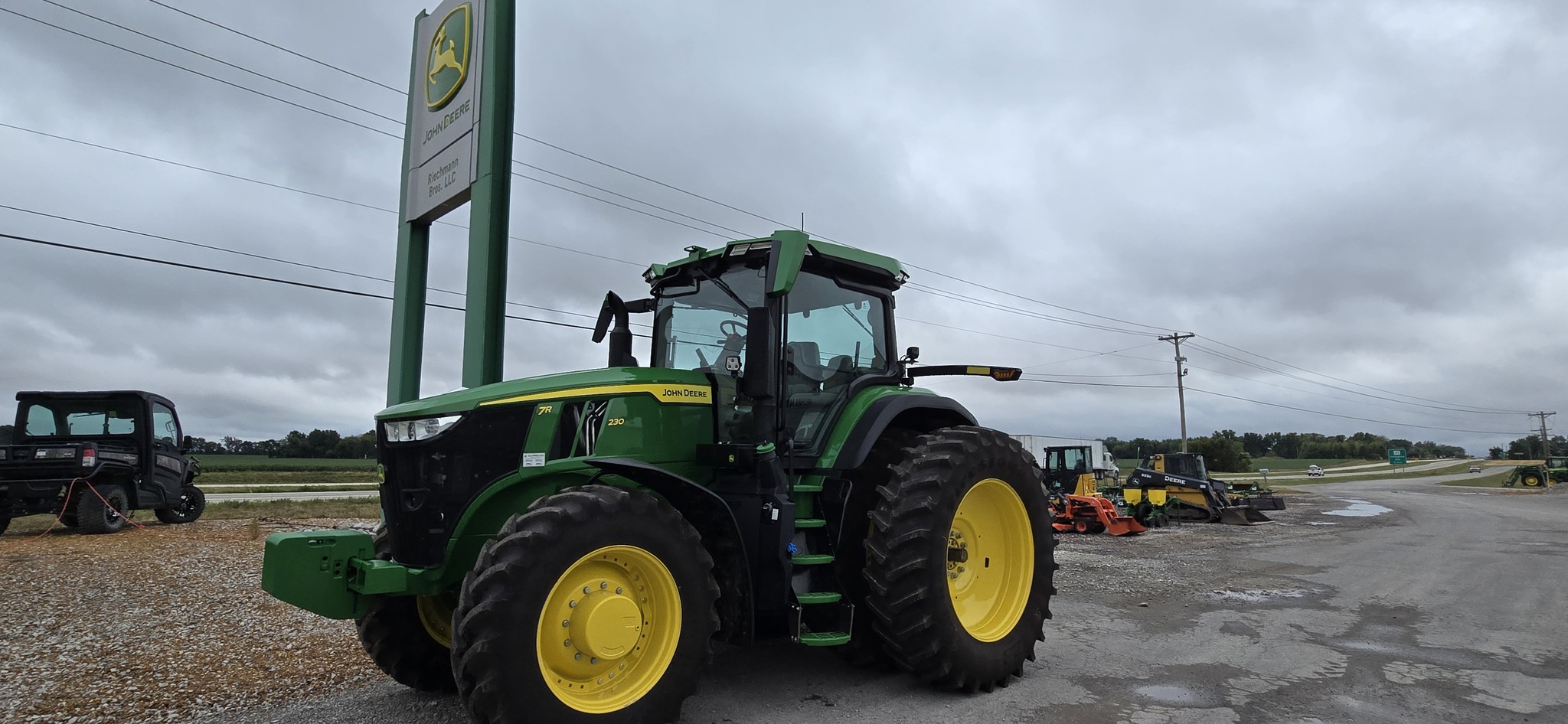 2023 John Deere 7R 230 Tractor