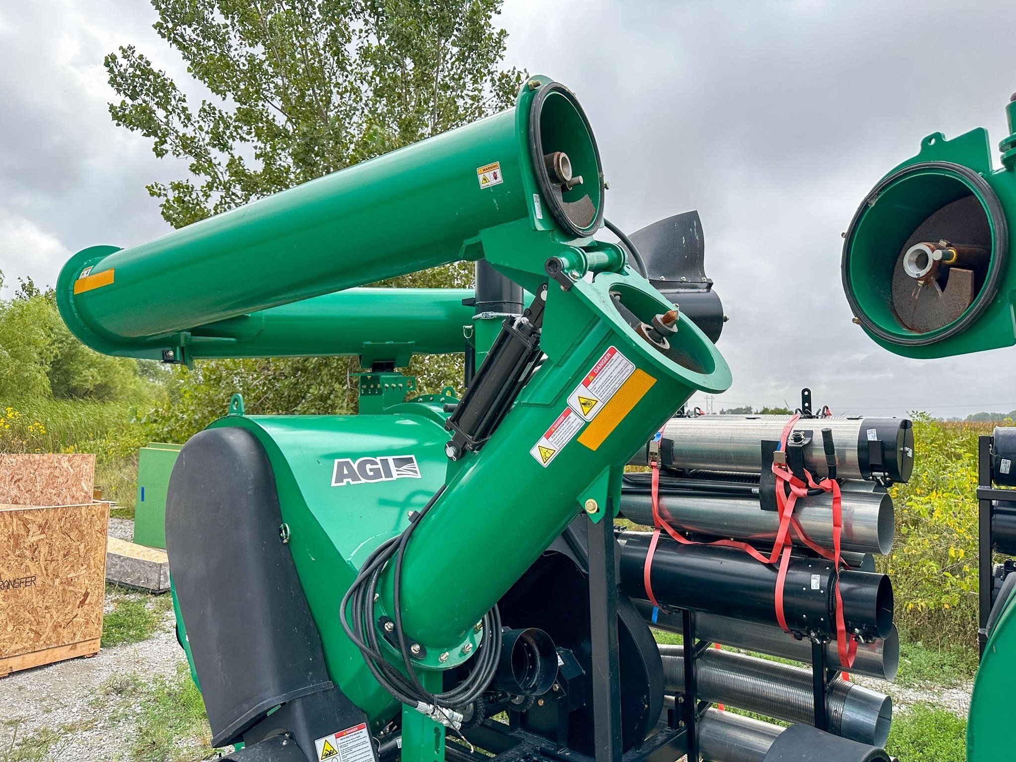 2026 AGI VR12 Grain Vac