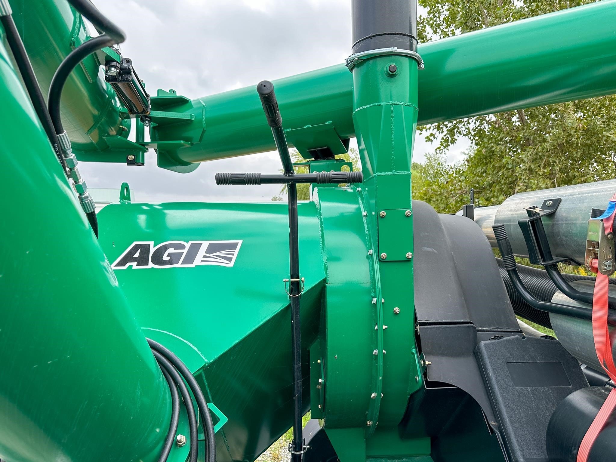 2026 AGI VR12 Grain Vac