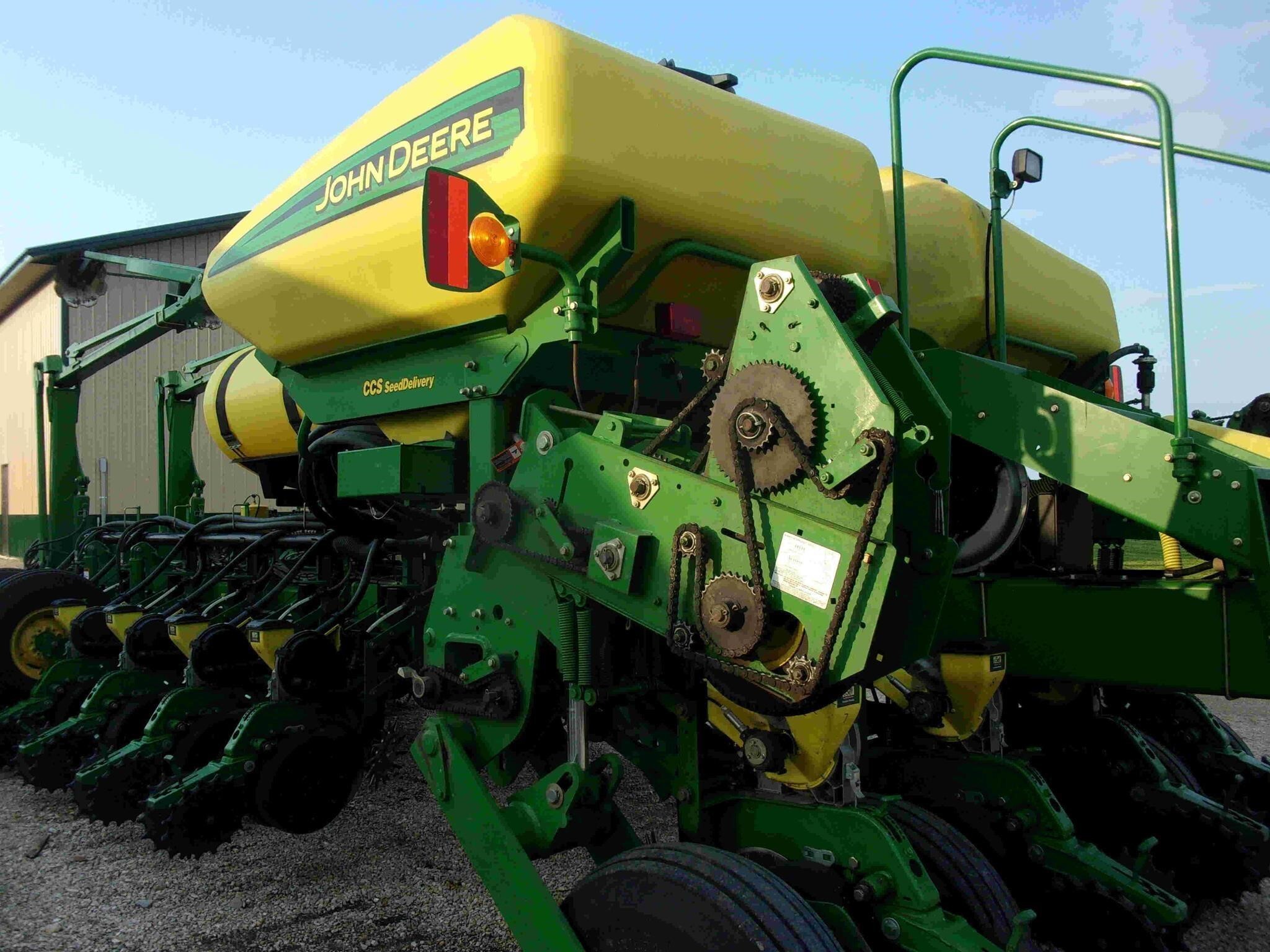2004 John Deere 1770 Planter