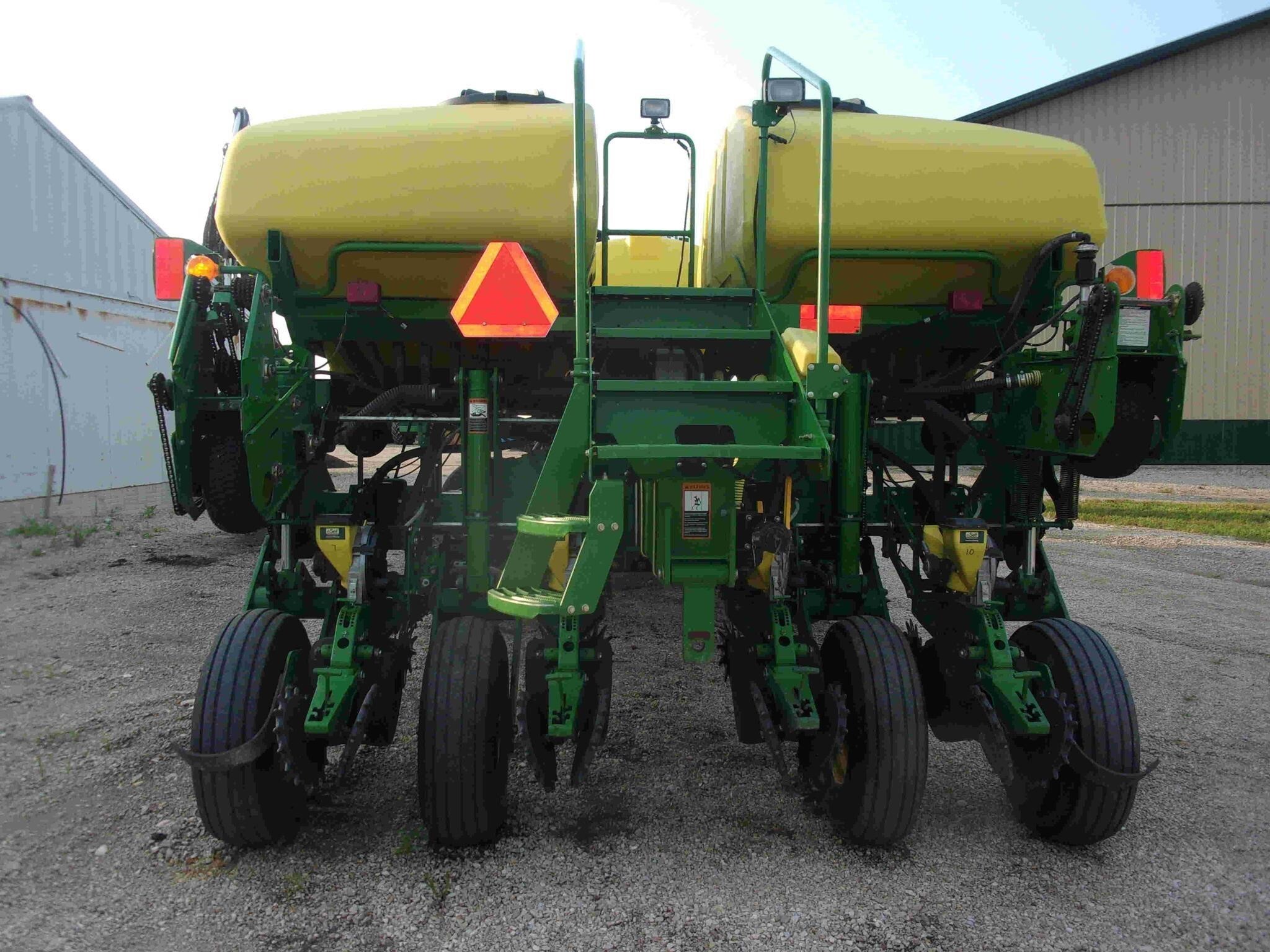 2004 John Deere 1770 Planter