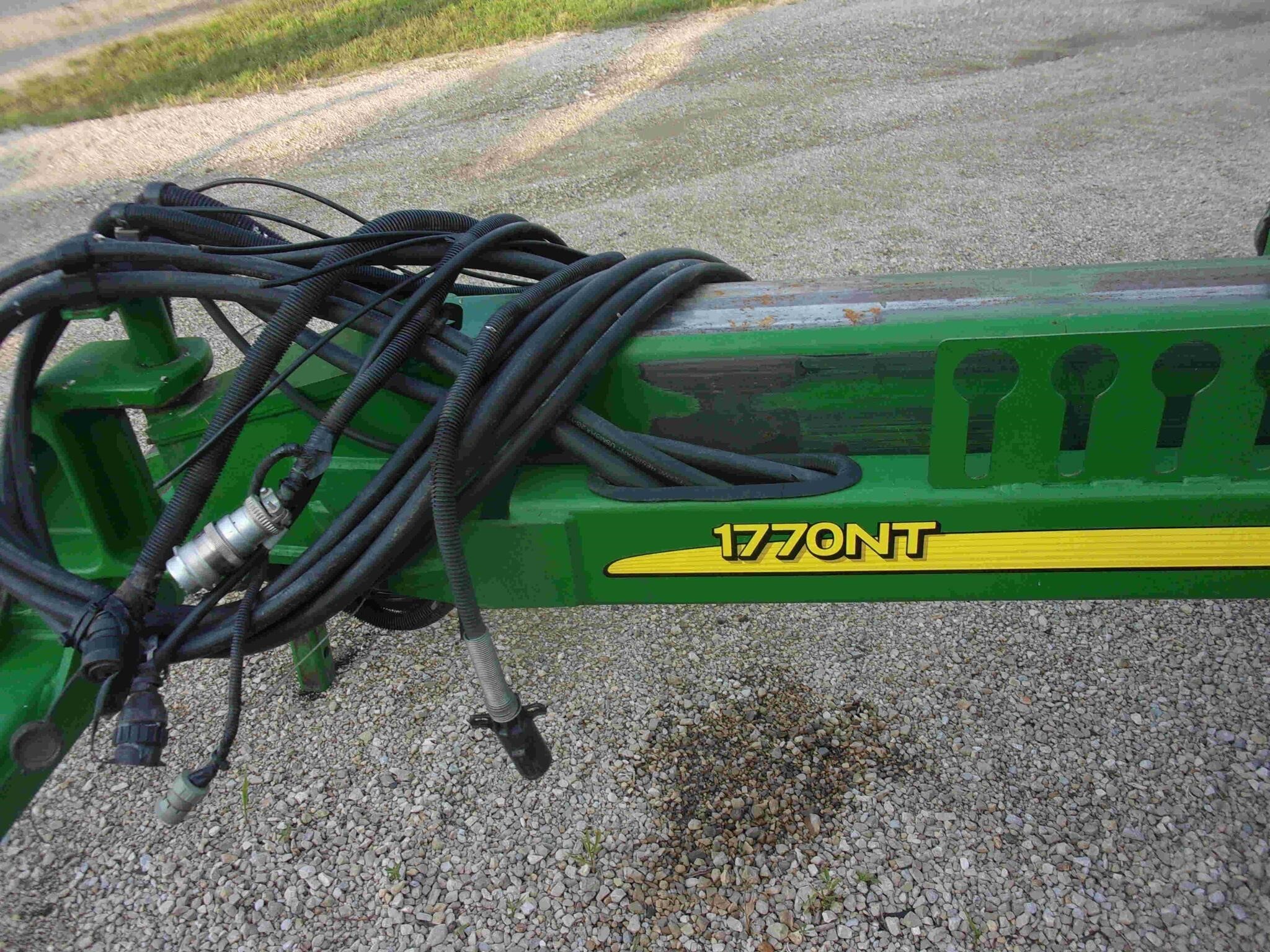 2004 John Deere 1770 Planter