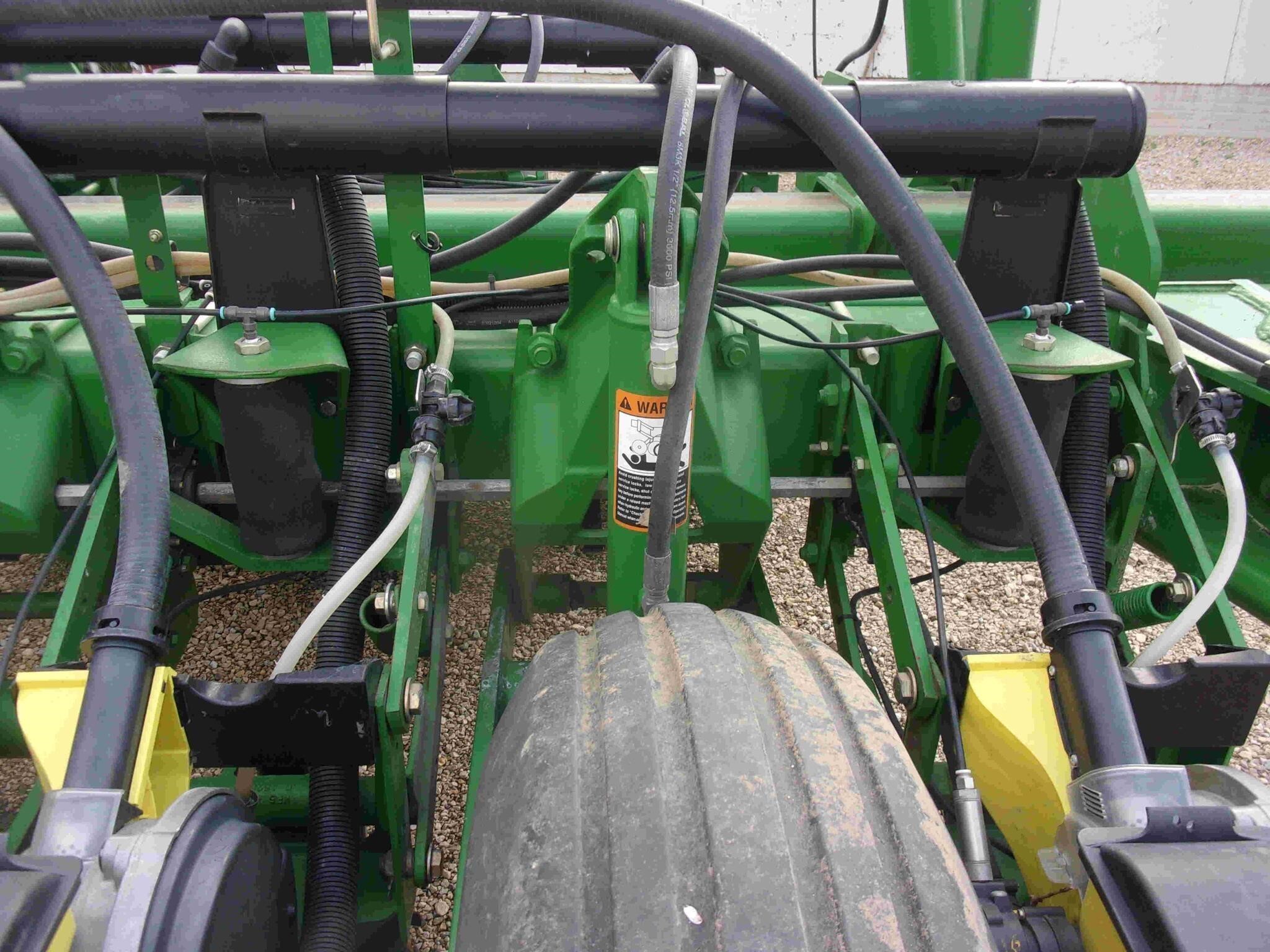 2004 John Deere 1770 Planter